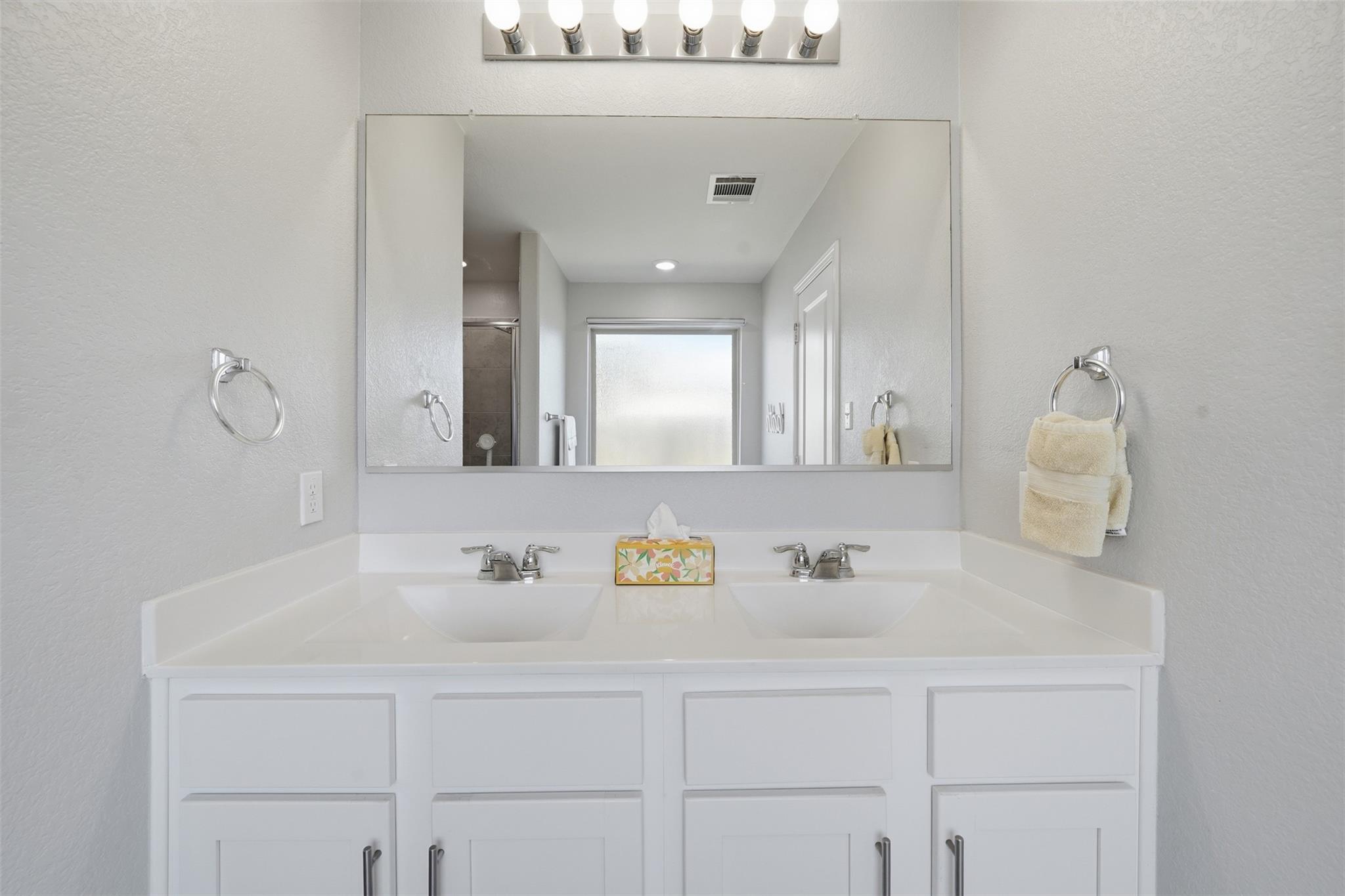 116 Cosmos Ln, Jarrell, TX 76537