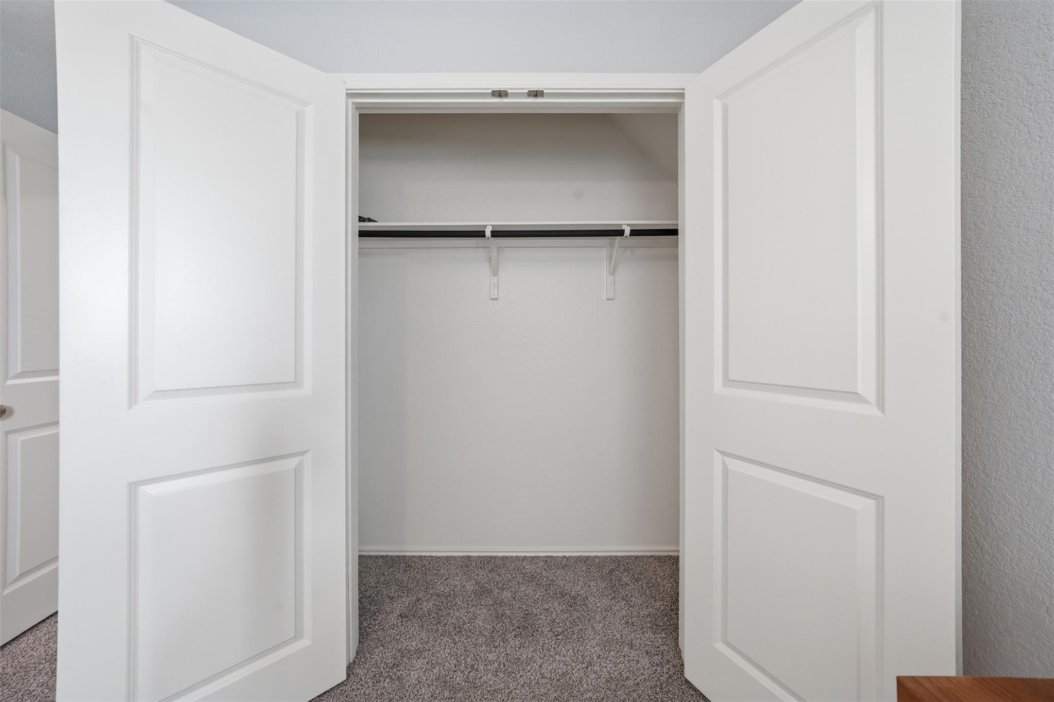 116 Cosmos Ln, Jarrell, TX 76537