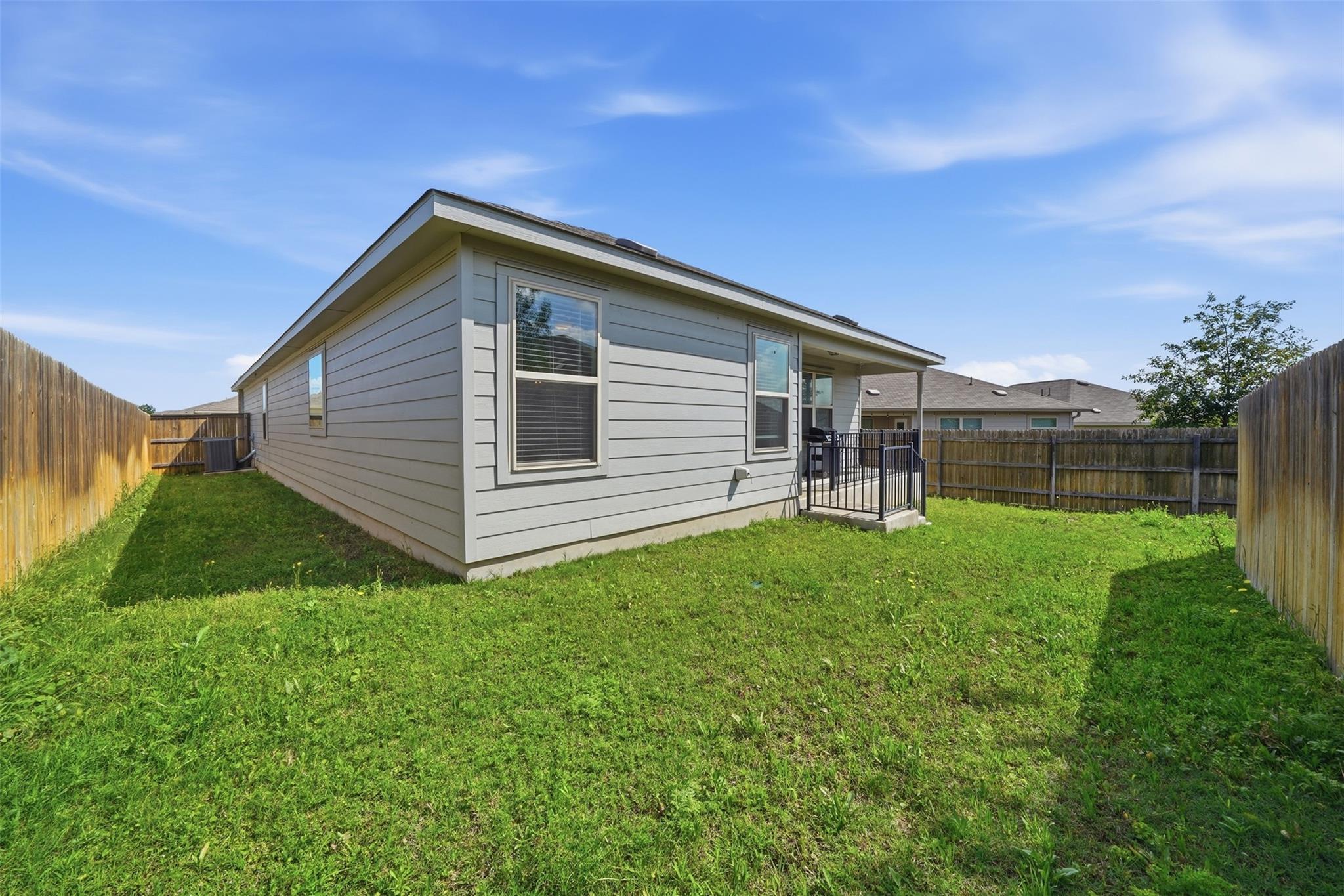 116 Cosmos Ln, Jarrell, TX 76537