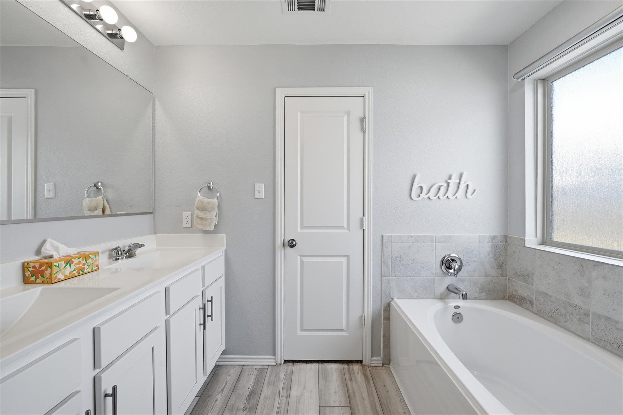 116 Cosmos Ln, Jarrell, TX 76537