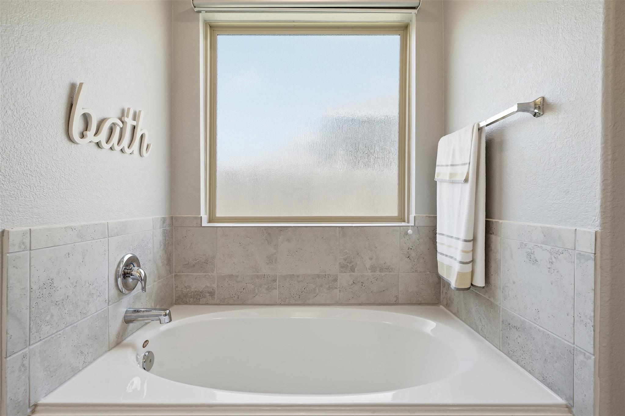 116 Cosmos Ln, Jarrell, TX 76537