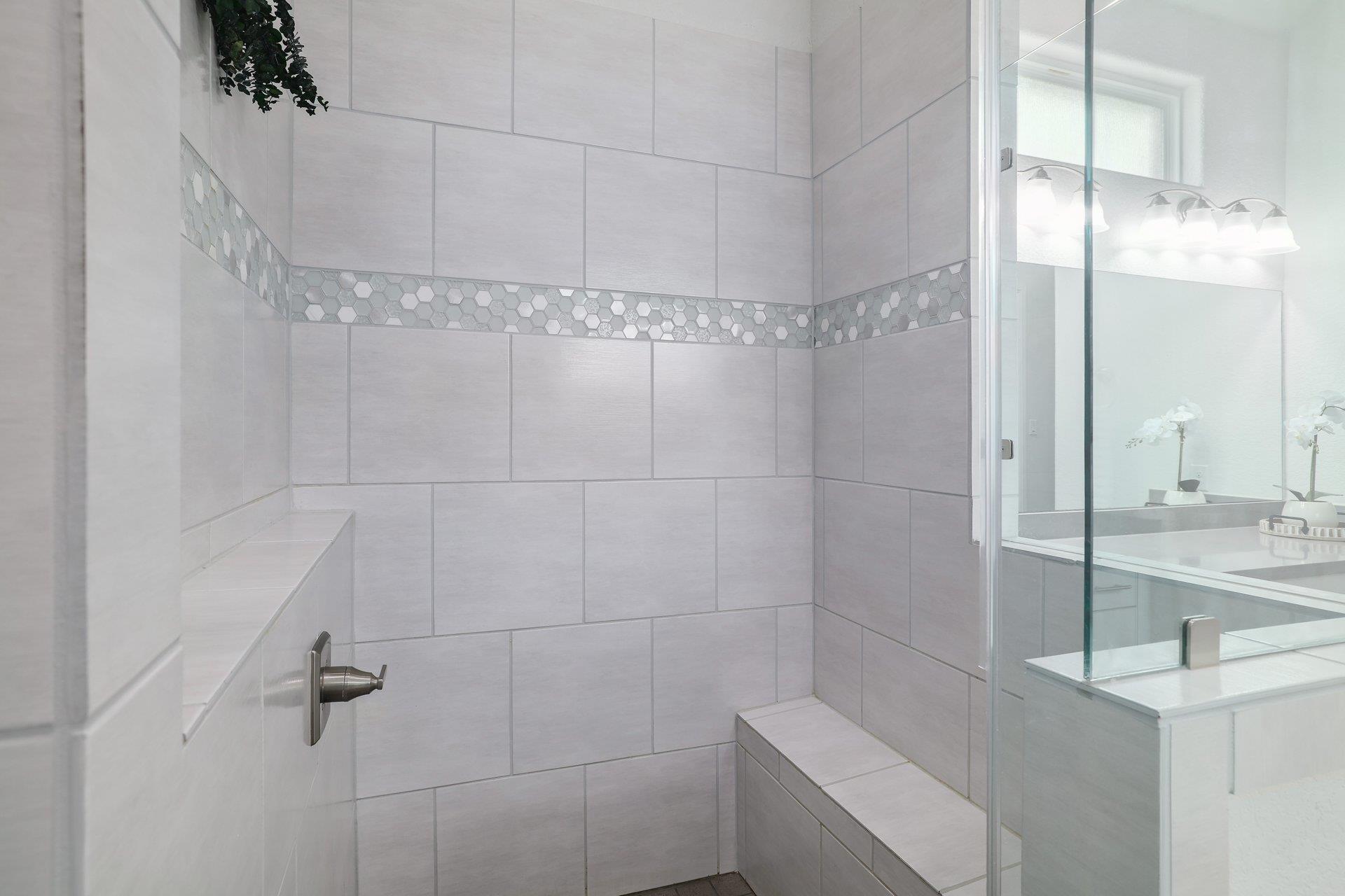 213 Encore Dr, Liberty Hill, TX 78642