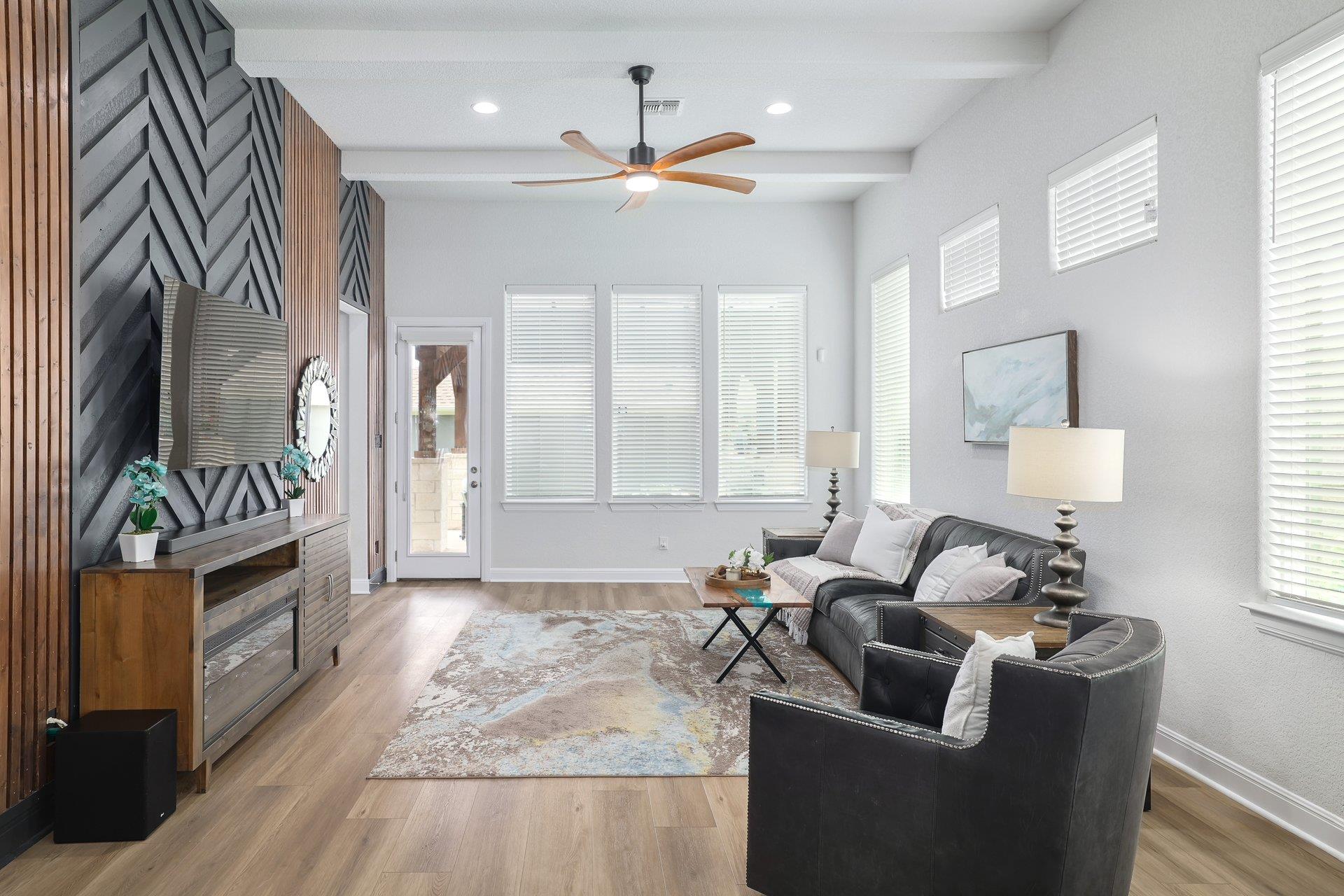 213 Encore Dr, Liberty Hill, TX 78642