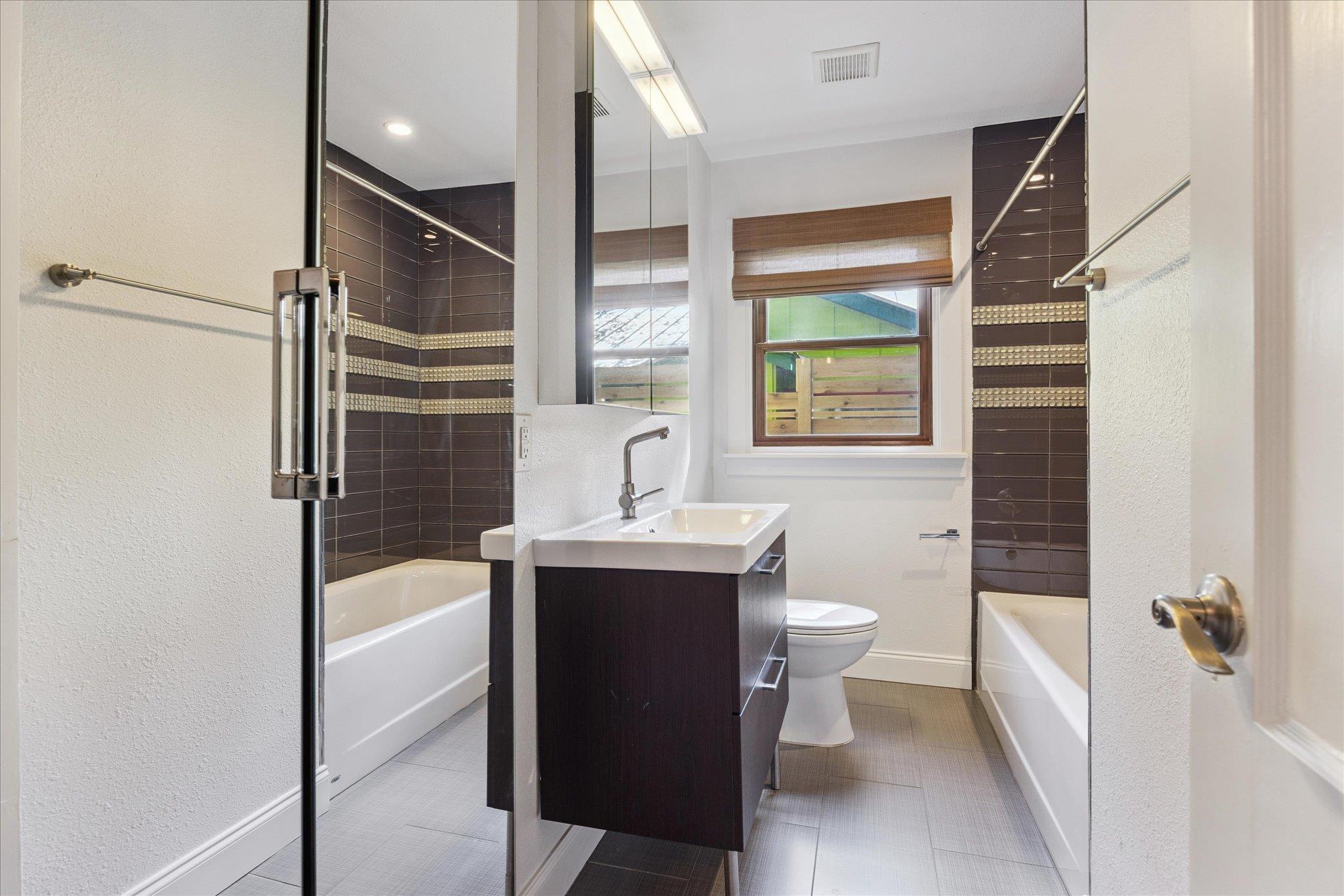 1106 Fairmount Ave, Austin, TX 78704