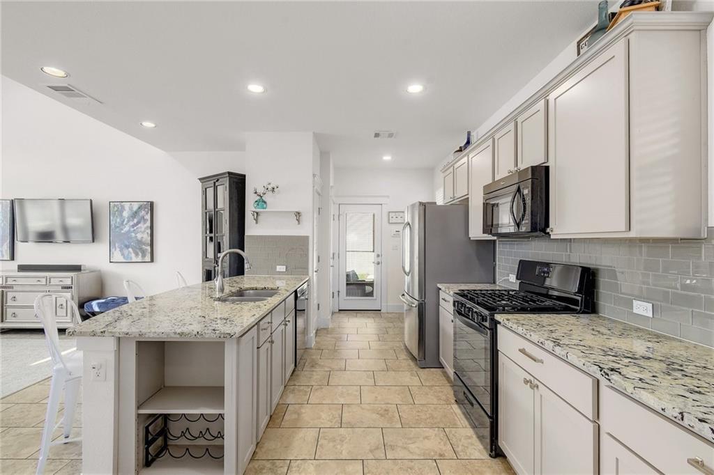 710 Arrow Point Dr # 17, Cedar Park, TX 78613