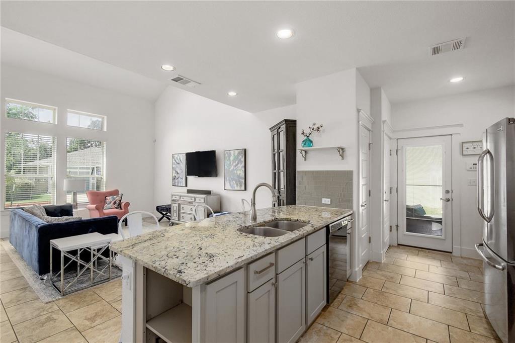 710 Arrow Point Dr # 17, Cedar Park, TX 78613