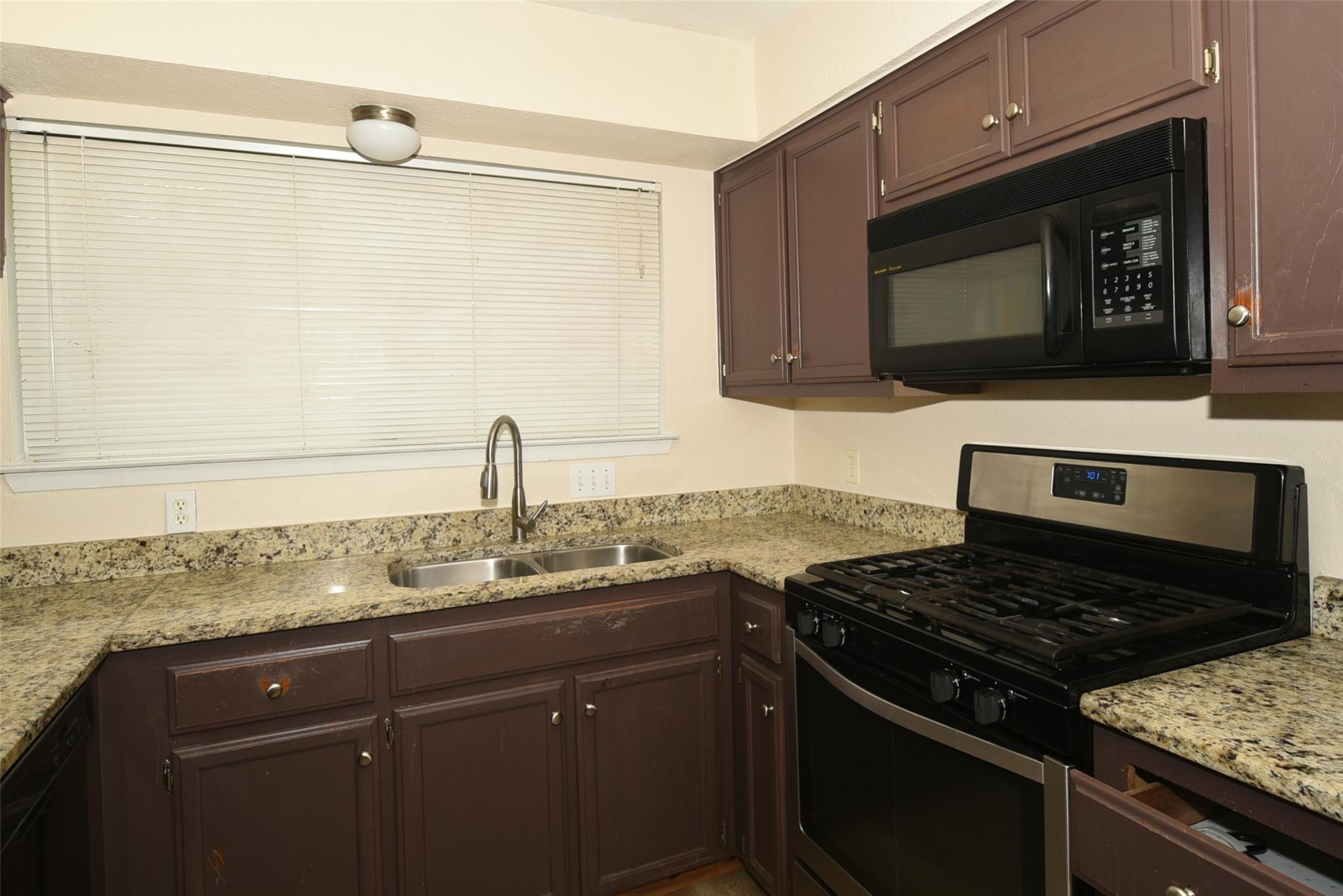 410 Splitrock St, Round Rock, TX 78681