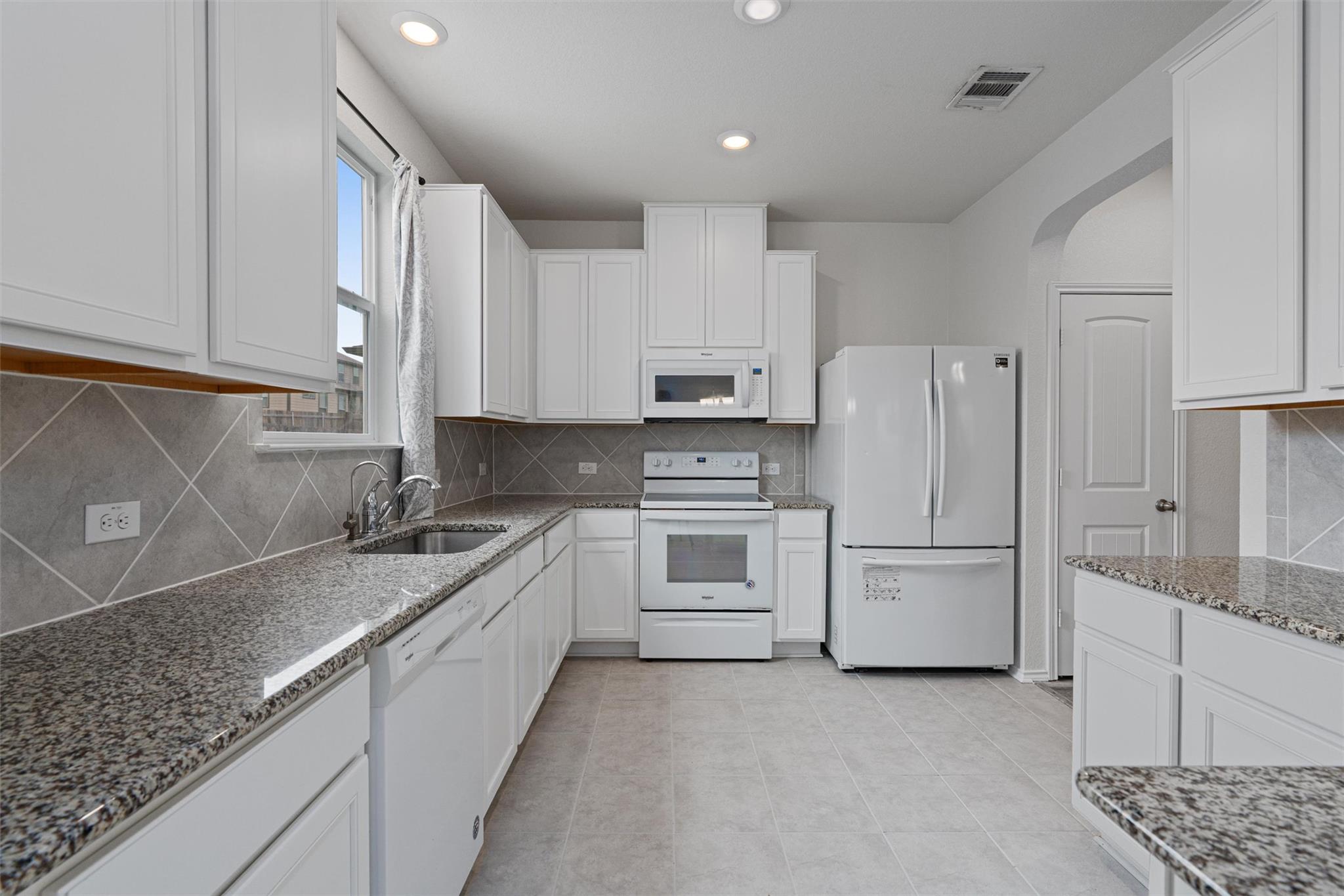 305 Los Cobos Ln, Georgetown, TX 78626