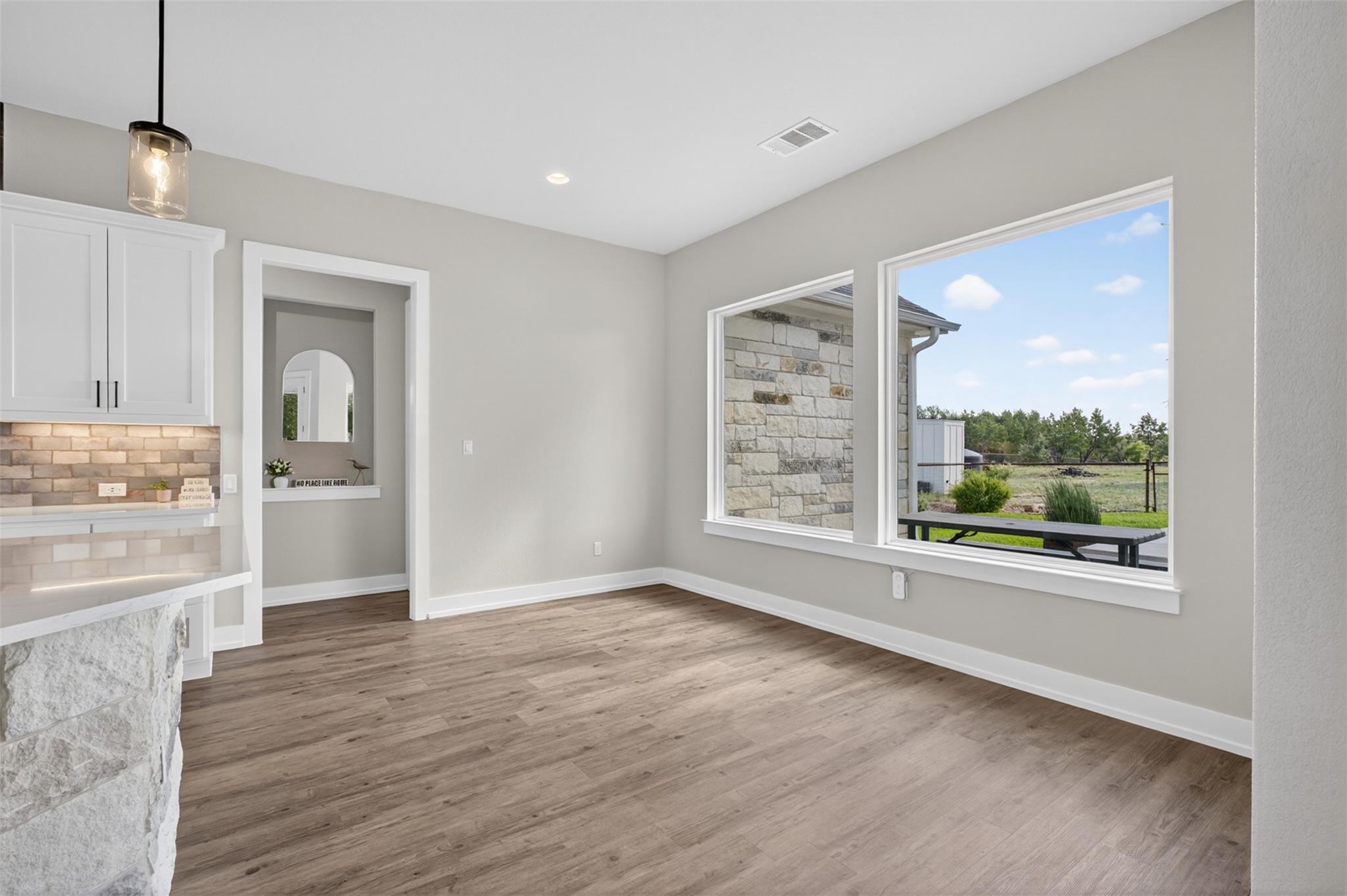 317 Esperanza Petal Pass, Liberty Hill, TX 78642