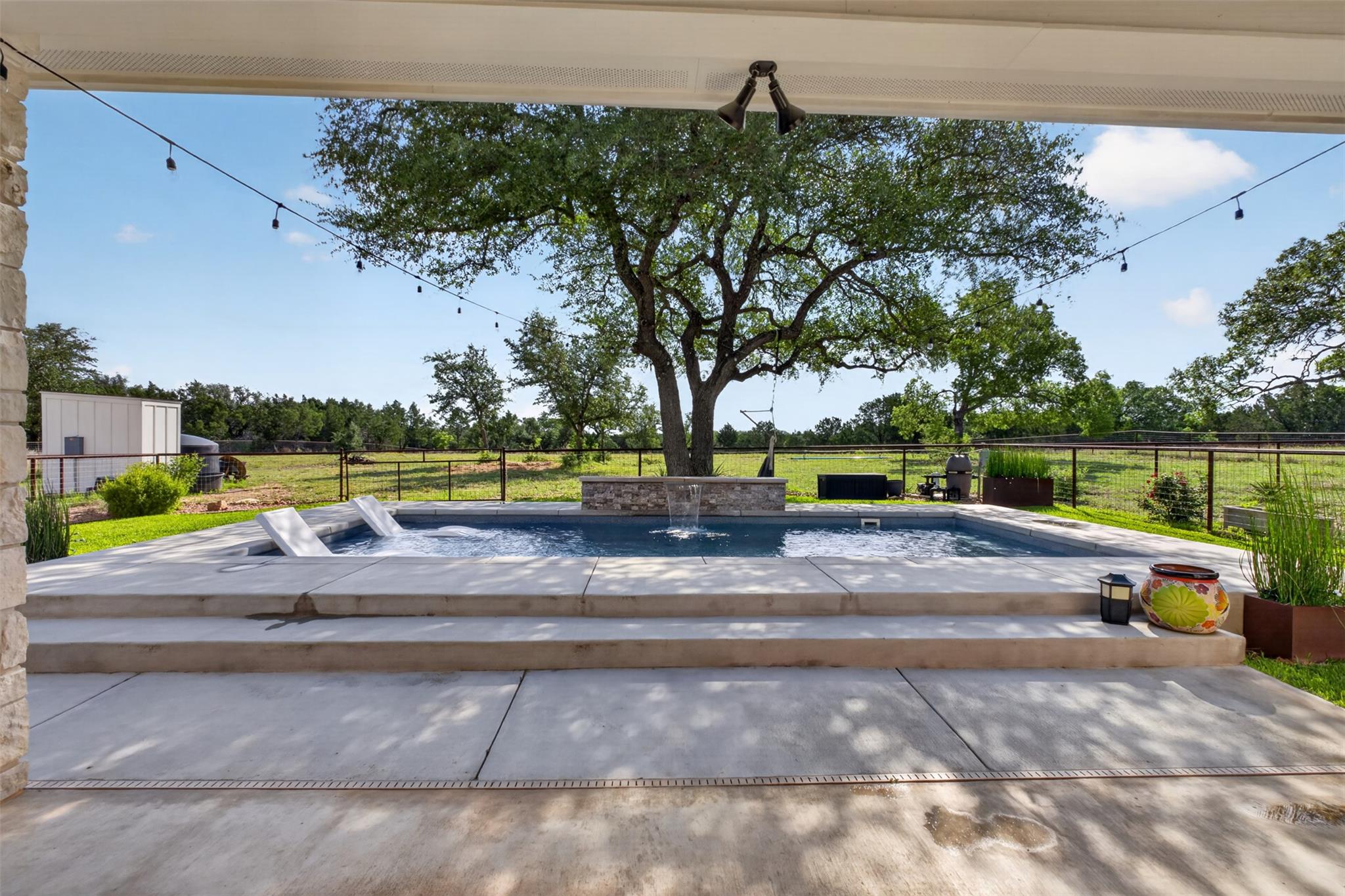 317 Esperanza Petal Pass, Liberty Hill, TX 78642