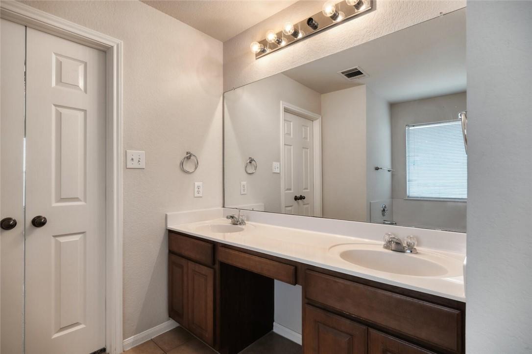 314 Hidden Brook Ln, Round Rock, TX 78665