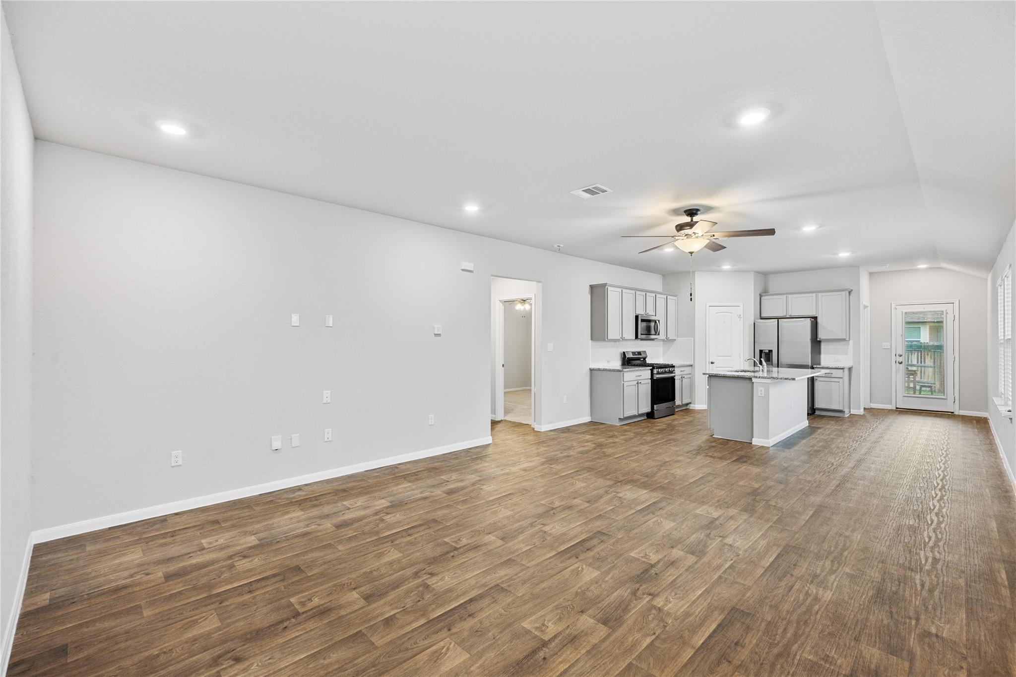 233 Baron Creek Trl, Bastrop, TX 78602