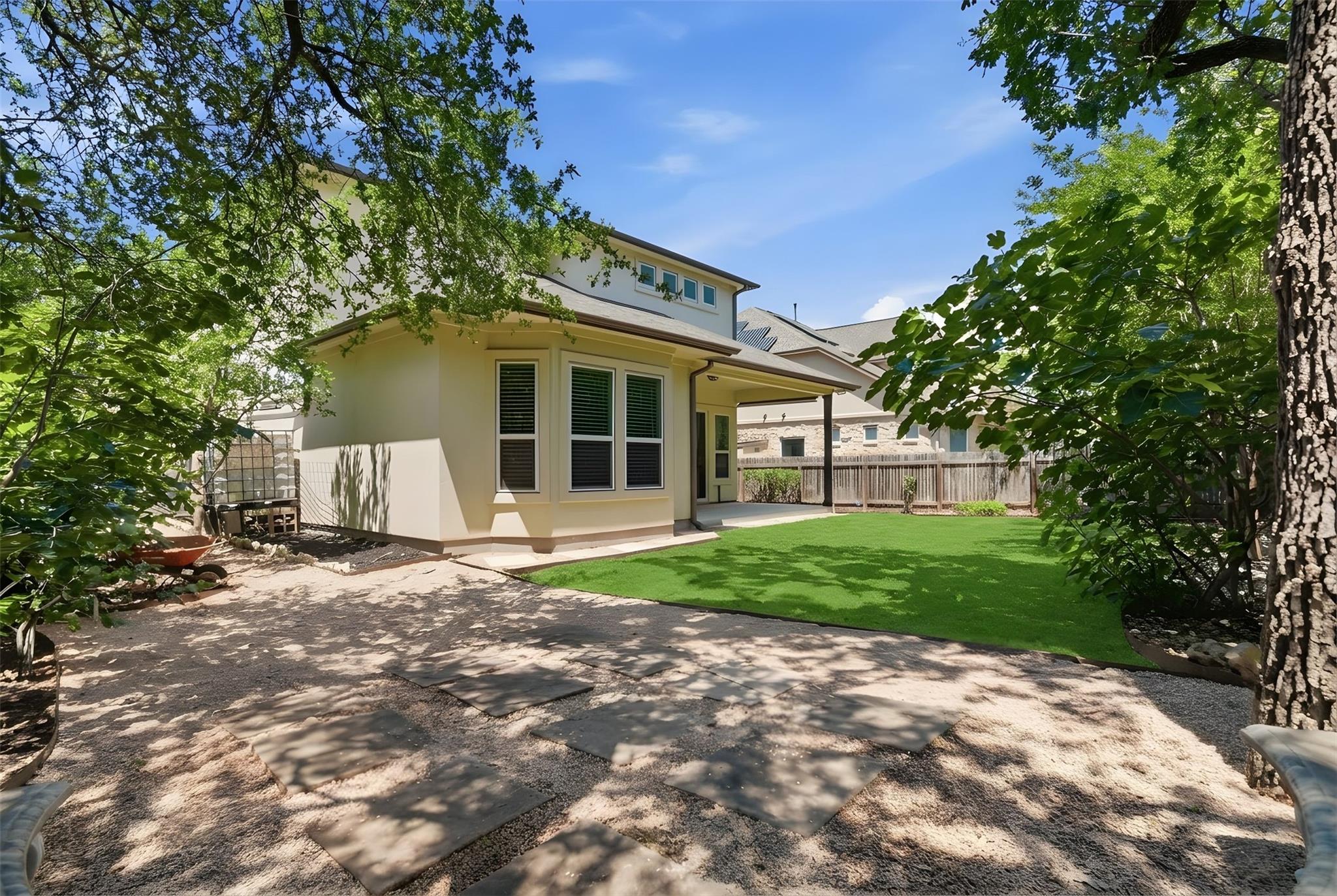 6801 Teulada Dr, Austin, TX 78739