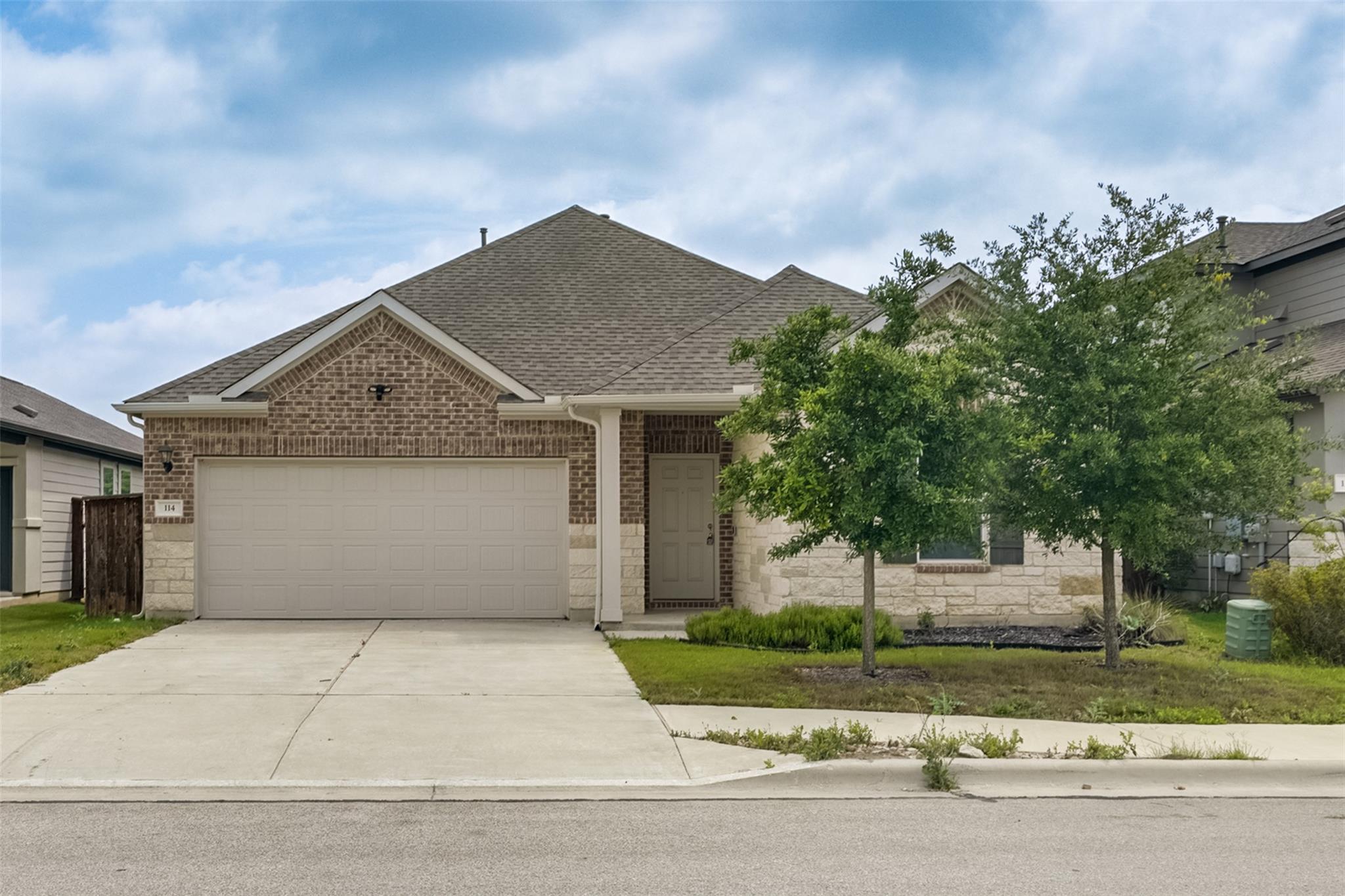 114 Stinchcomb Rd, Hutto, TX 78634
