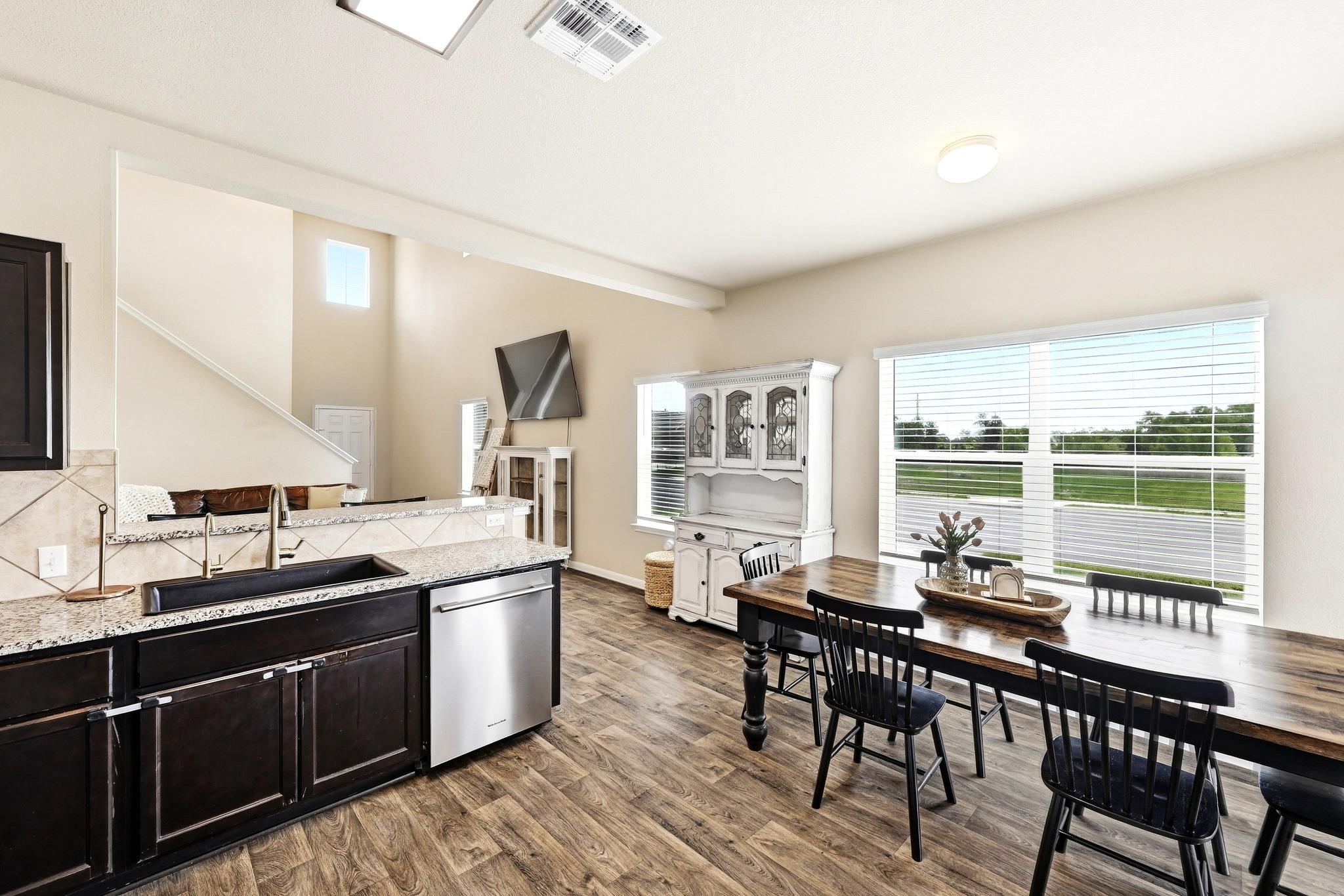 190 Cherry Blossom Dr, Kyle, TX 78640