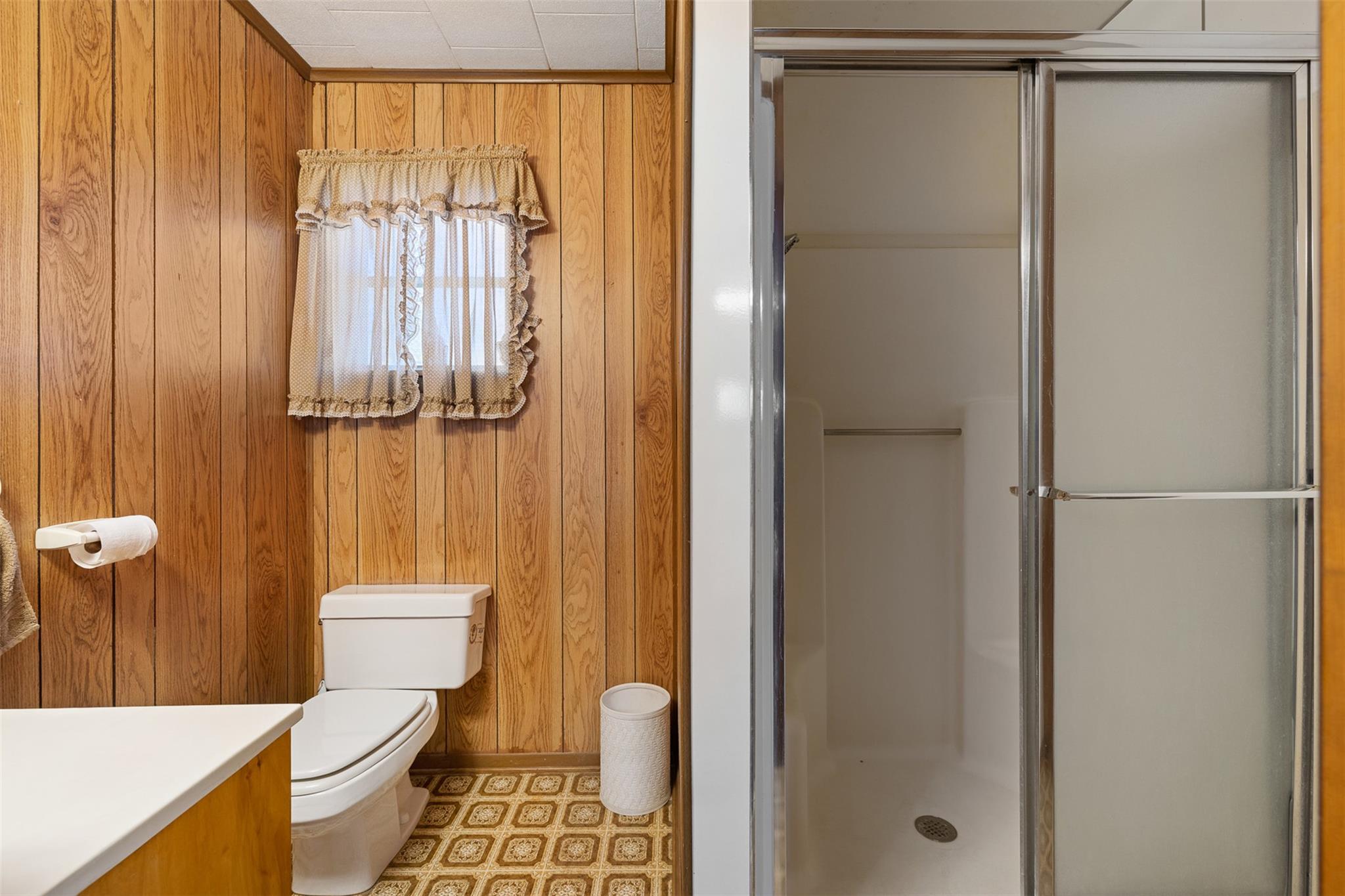 1014 S Madison St, La Grange, TX 78945