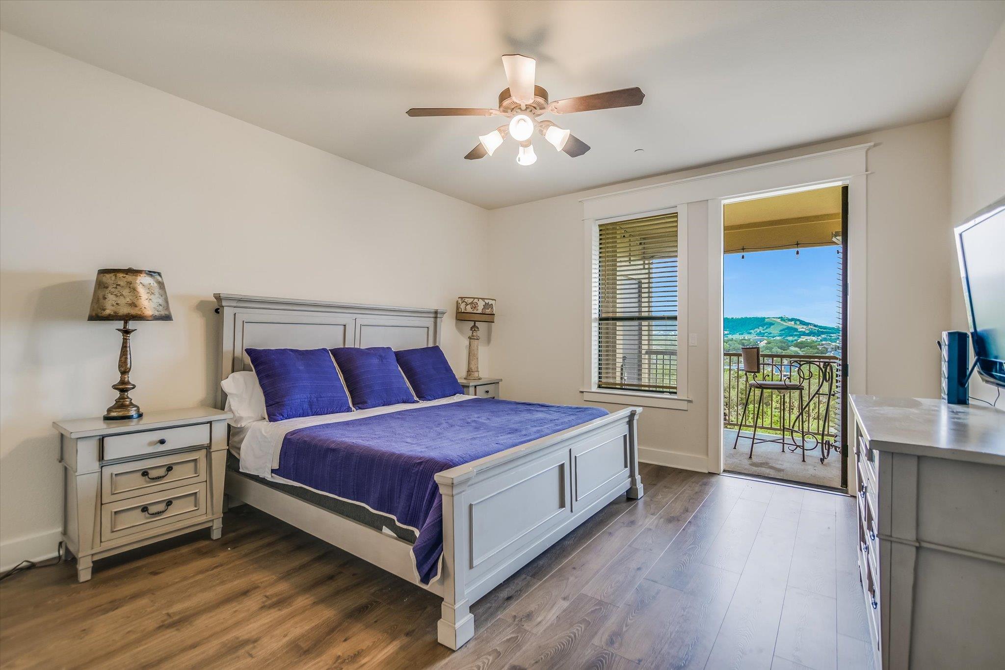 17800 Edgewood Way # 301, Jonestown, TX 78645
