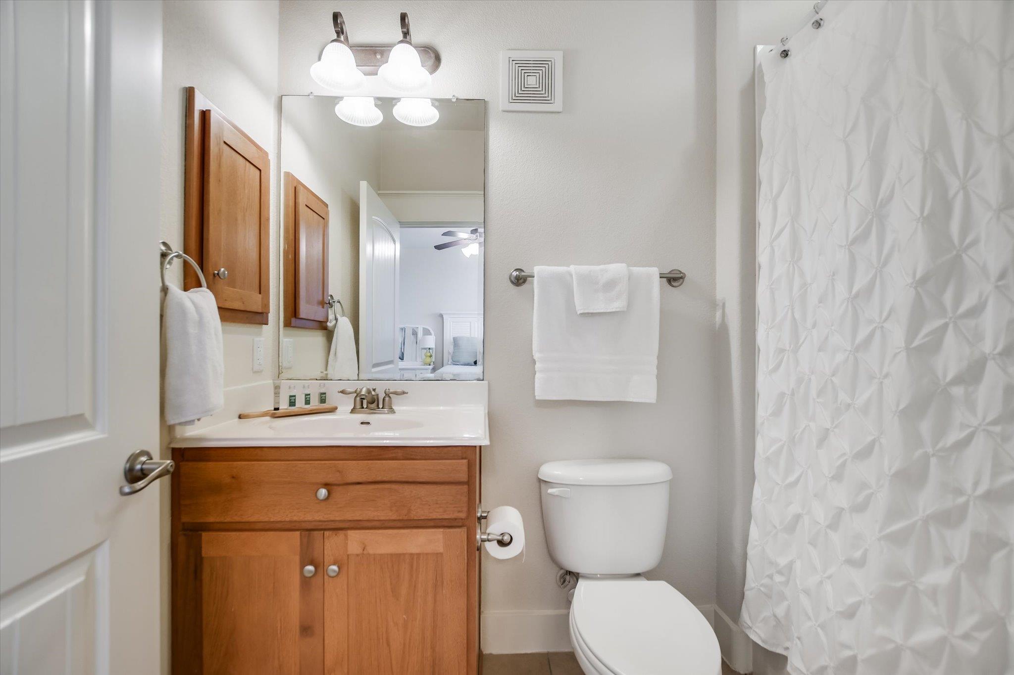 17800 Edgewood Way # 301, Jonestown, TX 78645