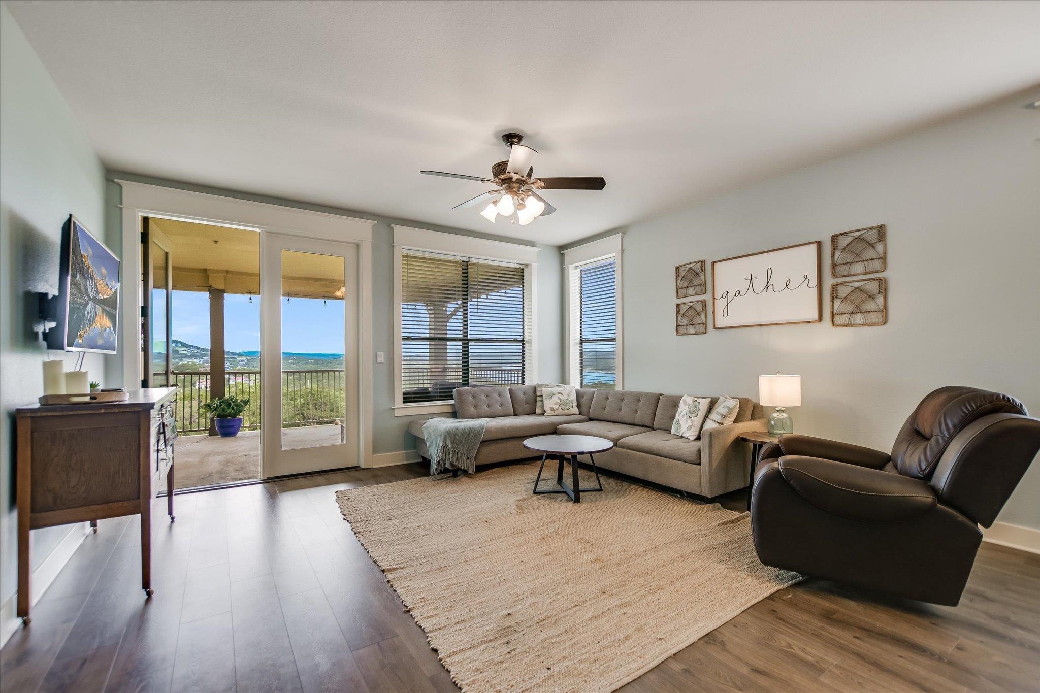 17800 Edgewood Way # 301, Jonestown, TX 78645