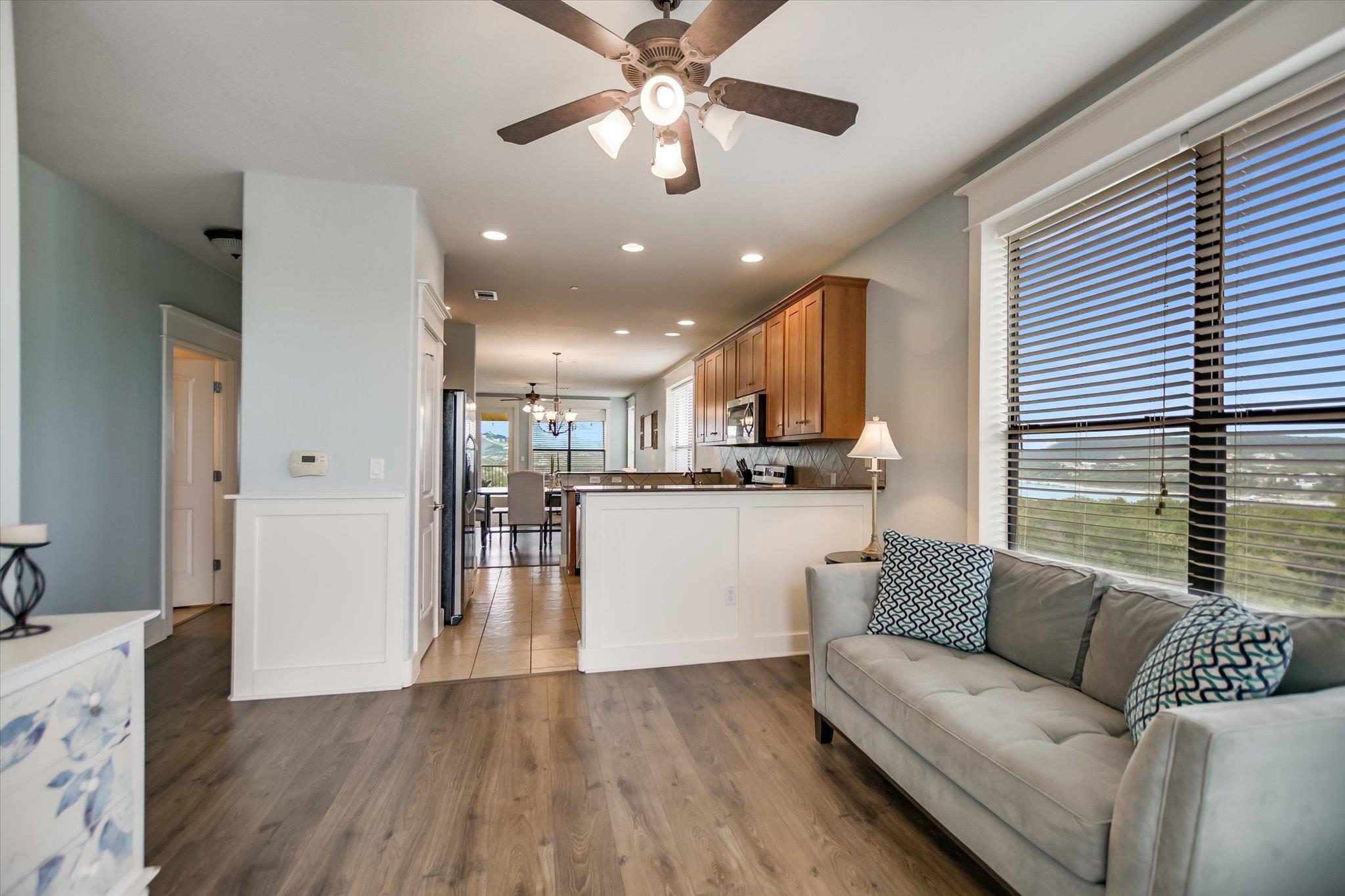 17800 Edgewood Way # 301, Jonestown, TX 78645