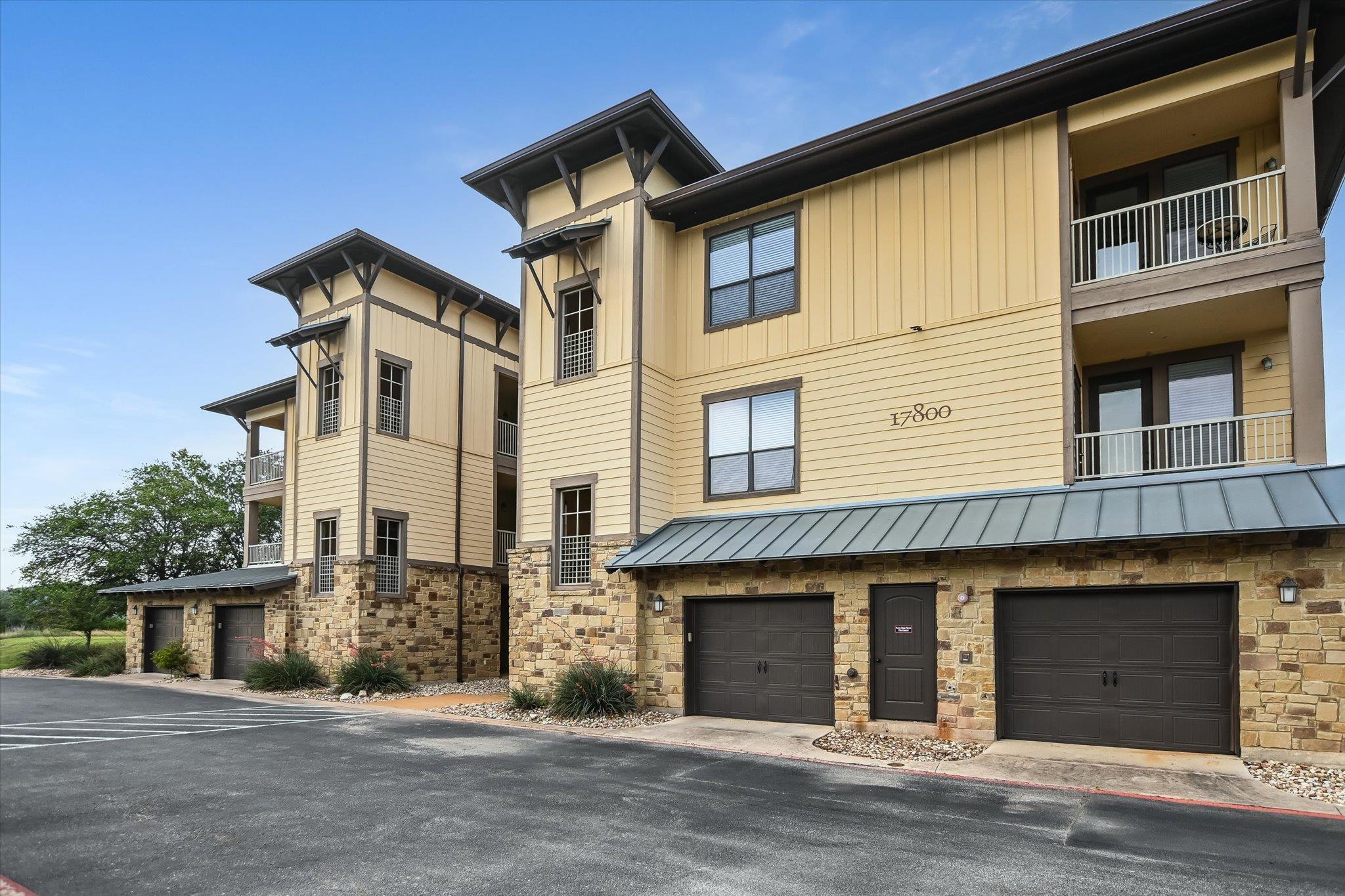 17800 Edgewood Way # 301, Jonestown, TX 78645