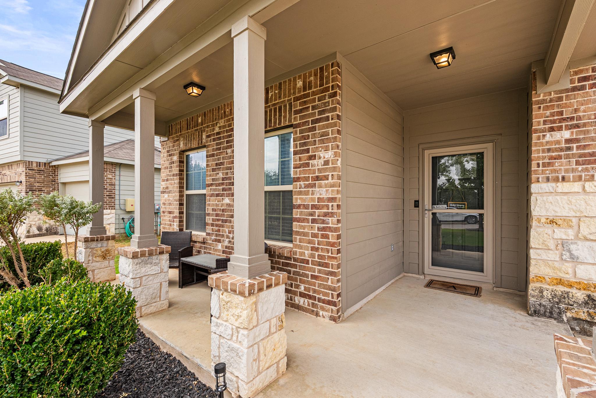 136 Copper Ln, Kyle, TX 78640