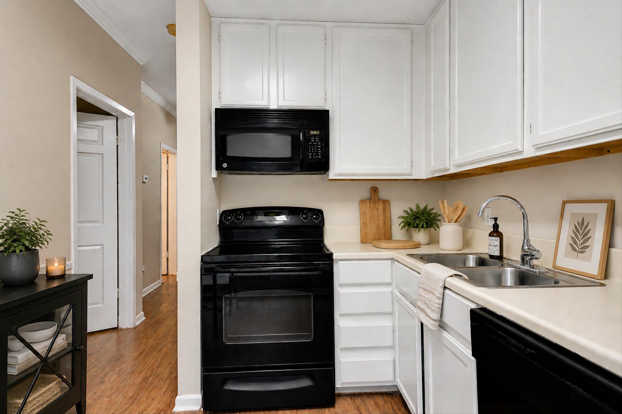 715 W 22nd 1/2 St # 204, Austin, TX 78705