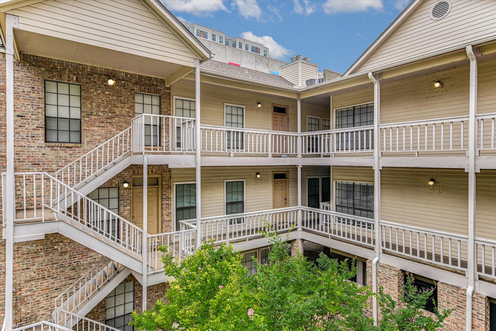 715 W 22nd 1/2 St # 204, Austin, TX 78705