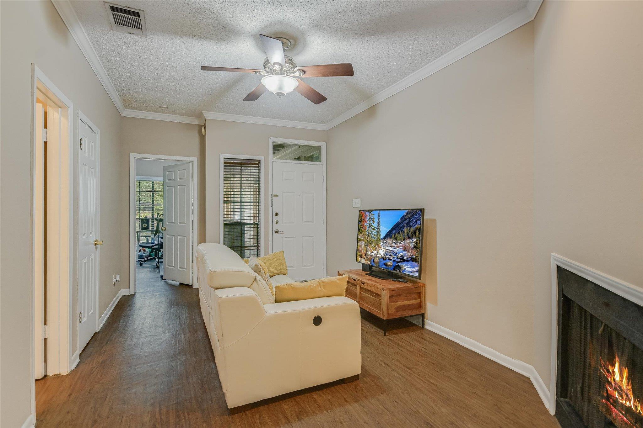 715 W 22nd 1/2 St # 204, Austin, TX 78705