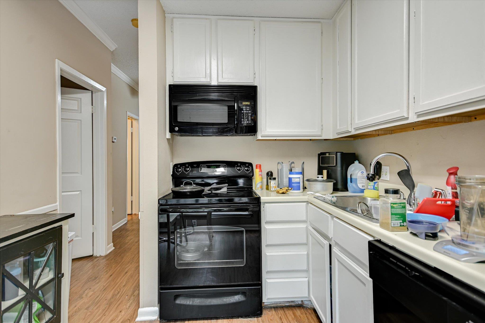 715 W 22nd 1/2 St # 204, Austin, TX 78705