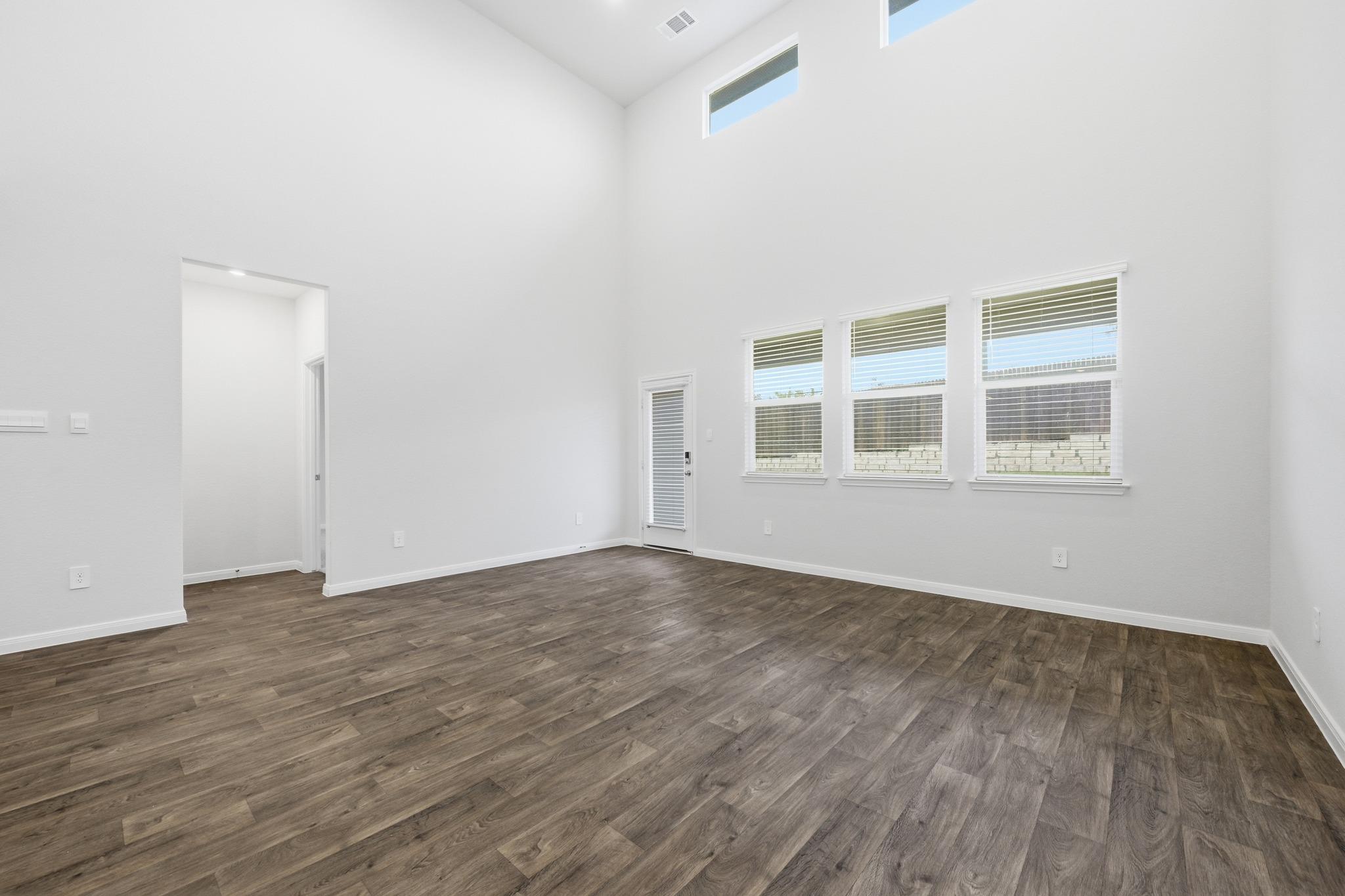 129 BRIGGS Ln, San Marcos, TX 78666