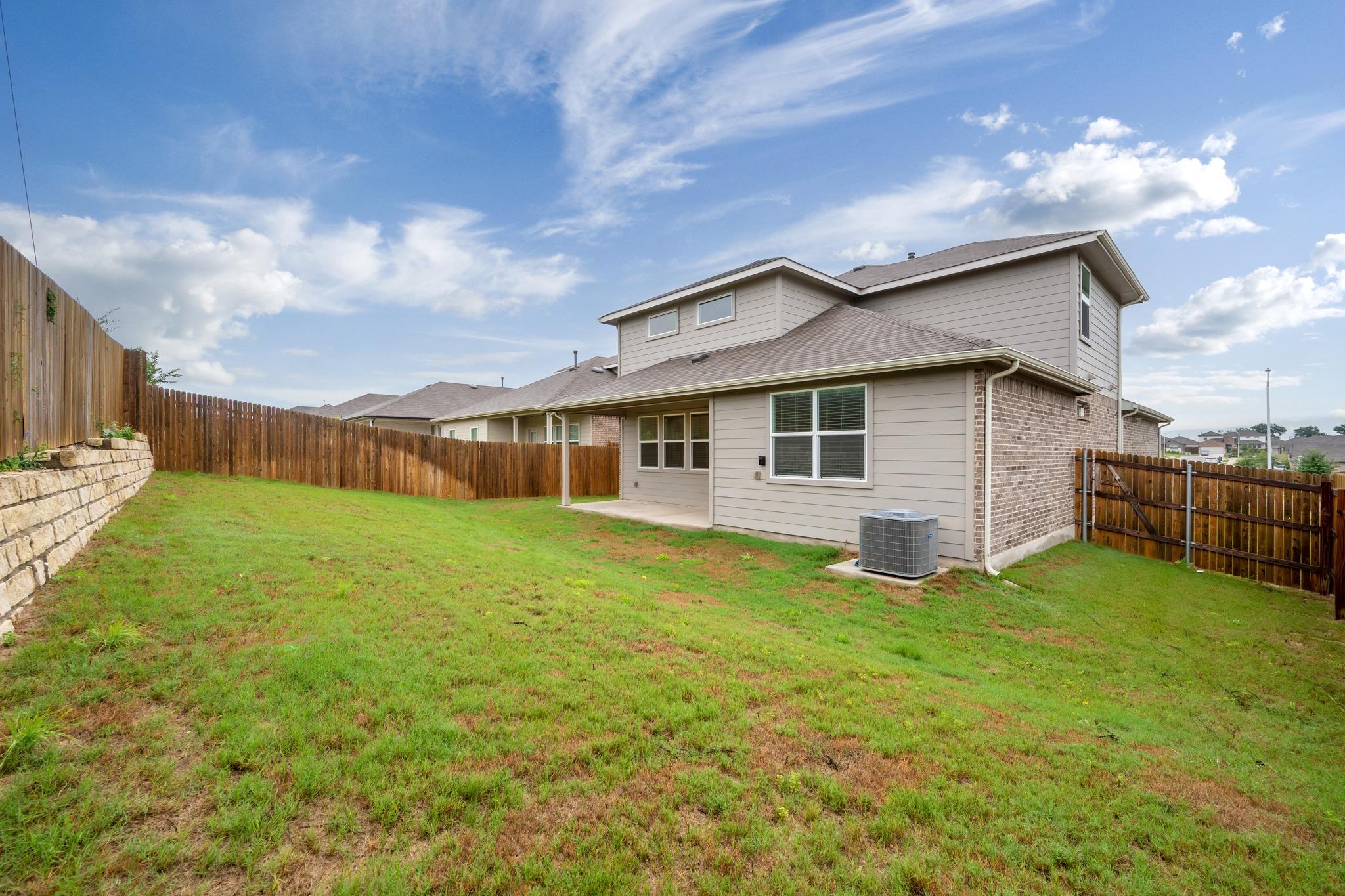129 BRIGGS Ln, San Marcos, TX 78666