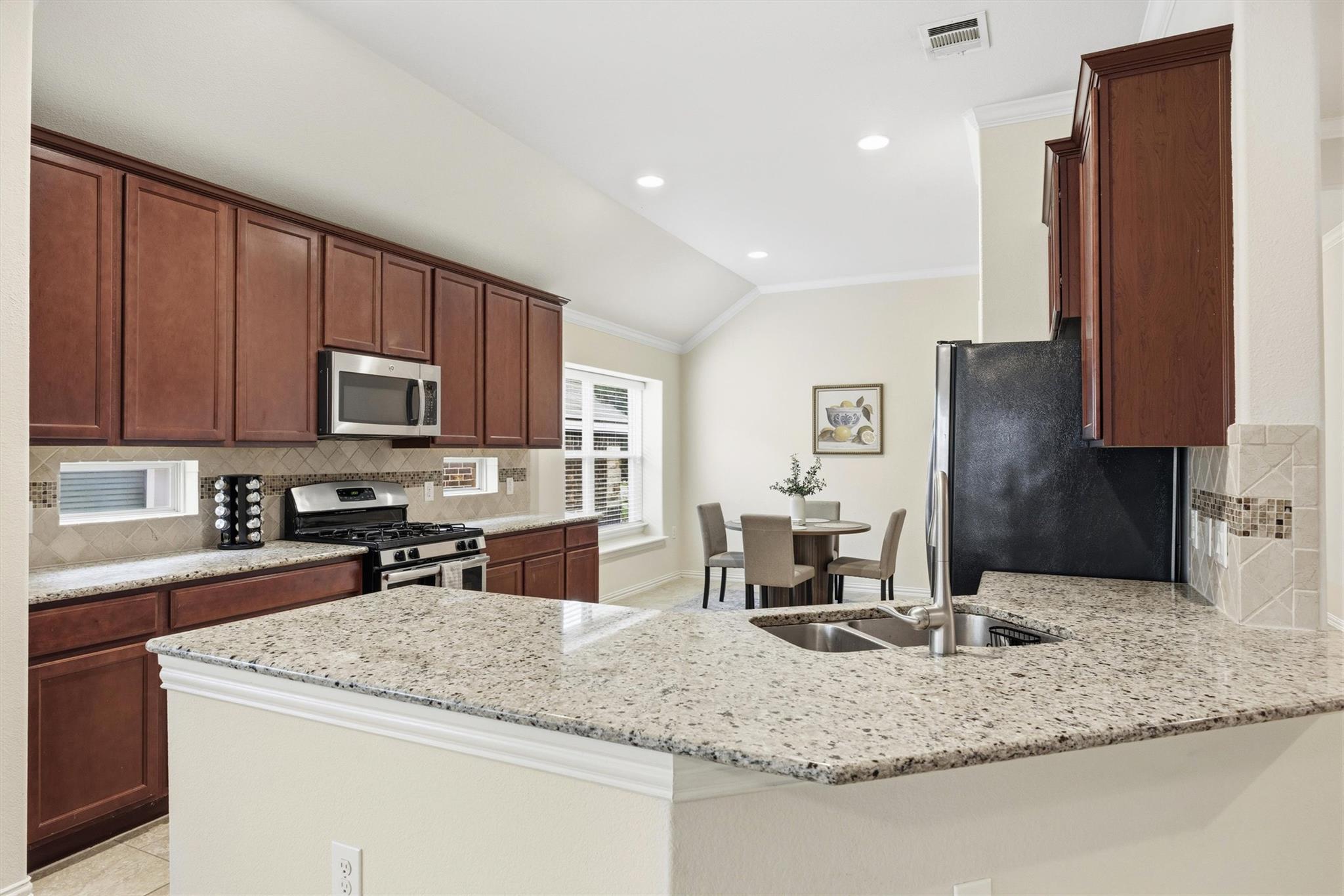 803 Cardenas Ln, Austin, TX 78748