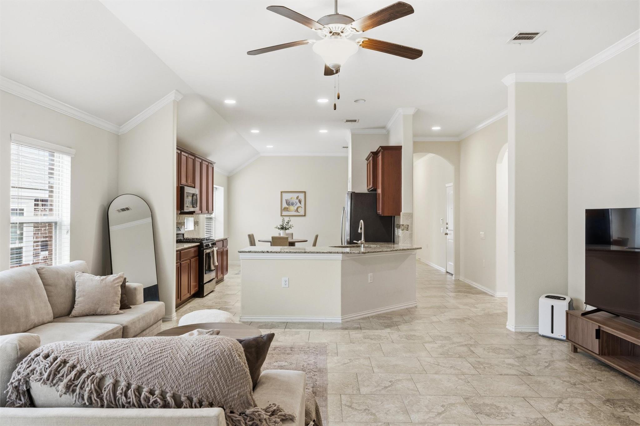 803 Cardenas Ln, Austin, TX 78748