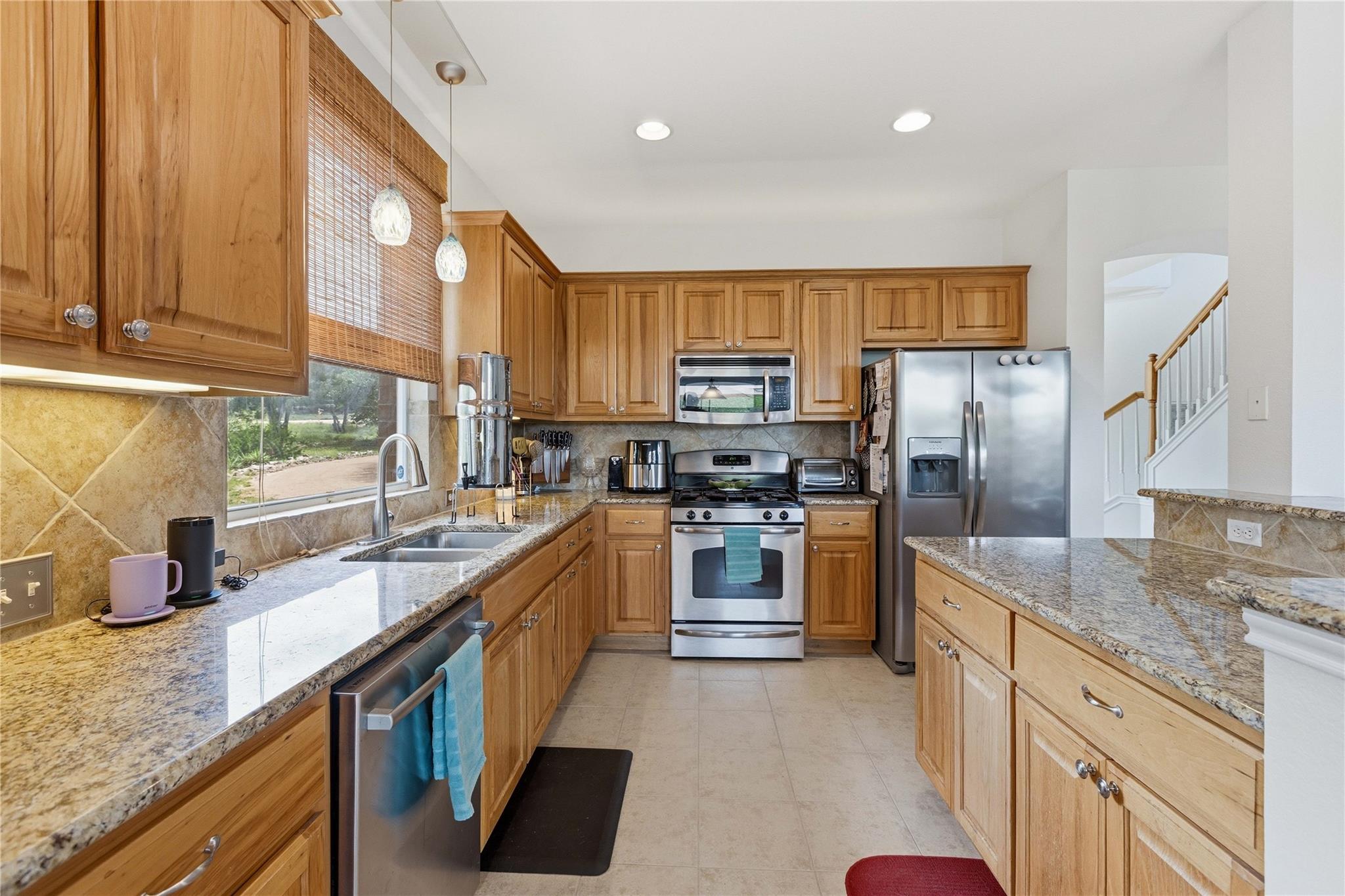 8122 Lime Creek Rd, Volente, TX 78641