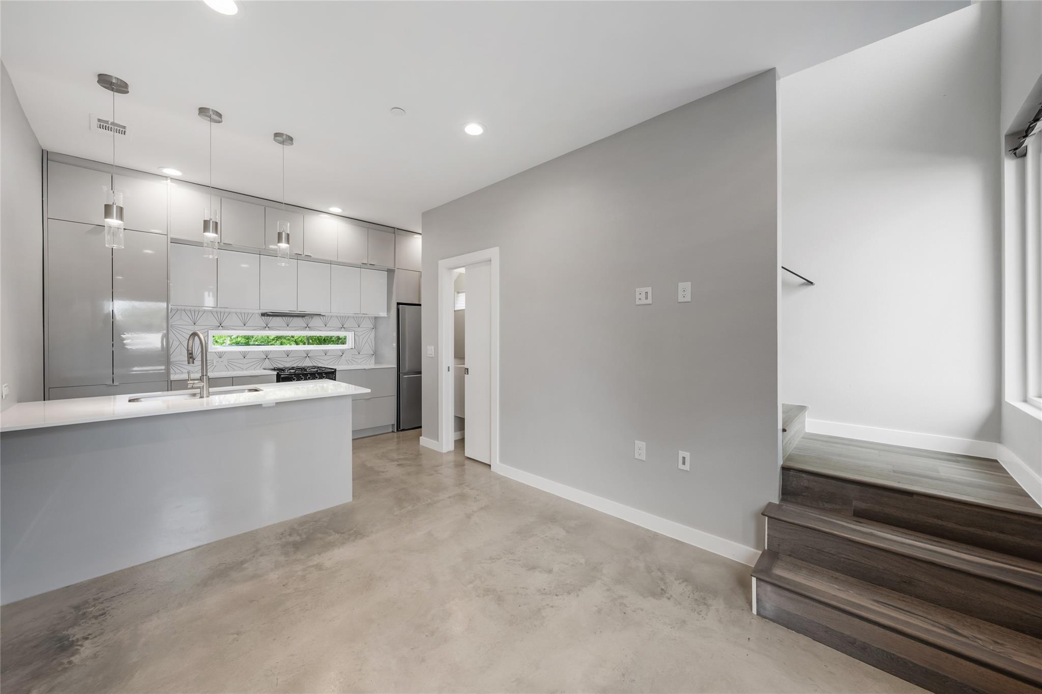 2108 Tillery St # 16, Austin, TX 78723