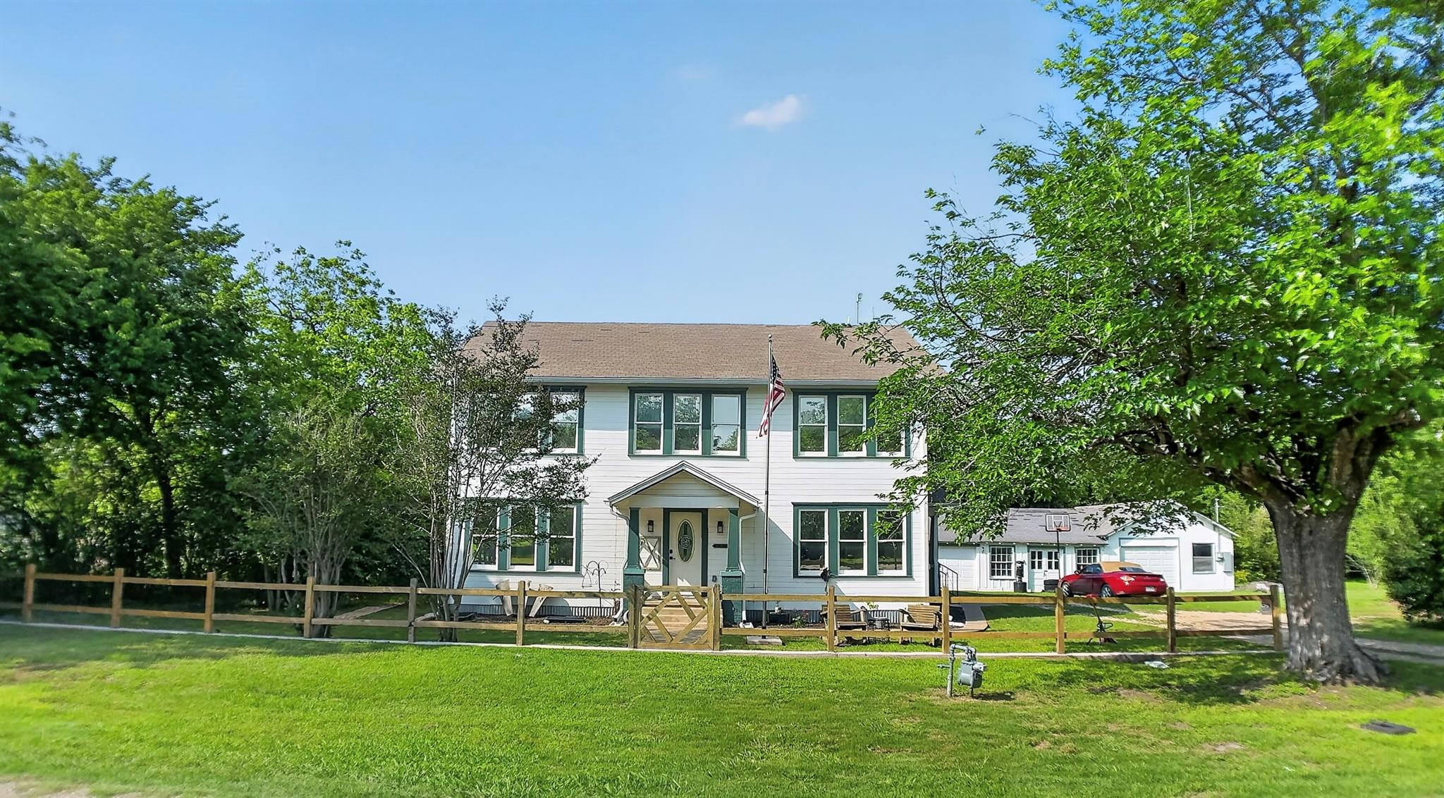 240 W Allen St, Bartlett, TX 76511