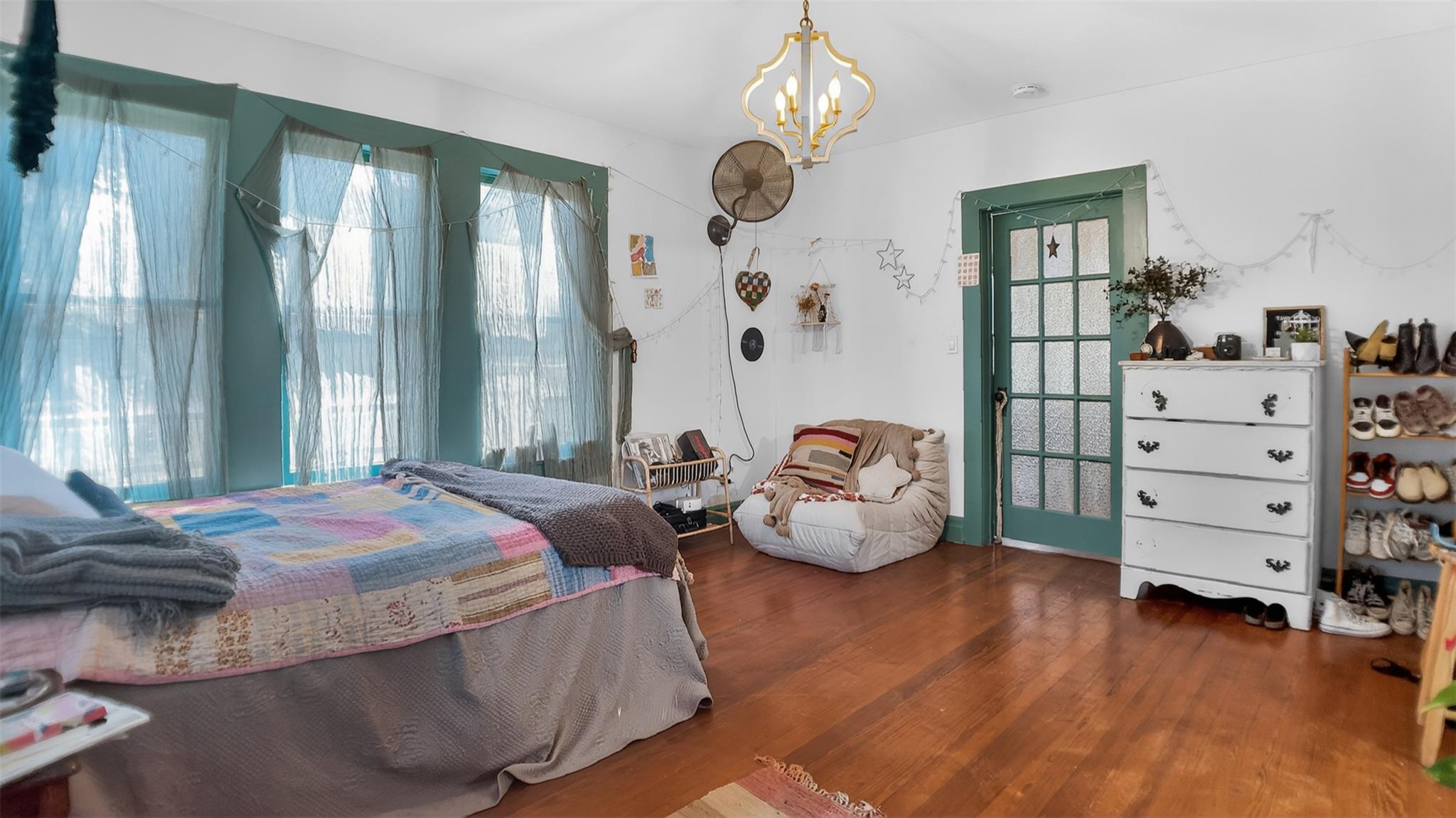 240 W Allen St, Bartlett, TX 76511