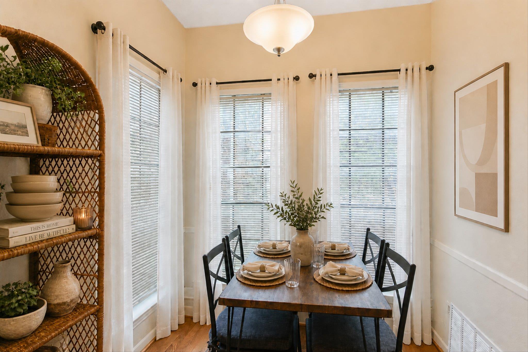 715 W 22nd 1/2 St # 208, Austin, TX 78705