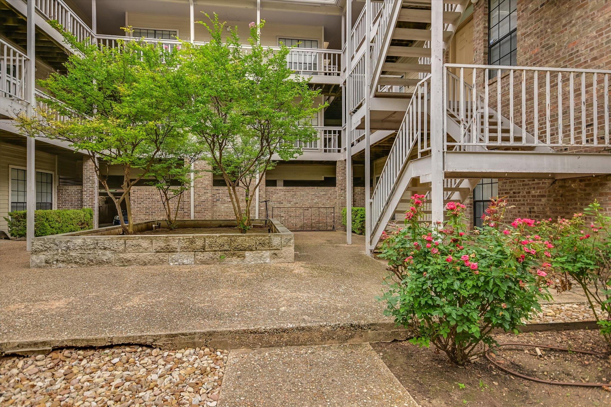 715 W 22nd 1/2 St # 208, Austin, TX 78705
