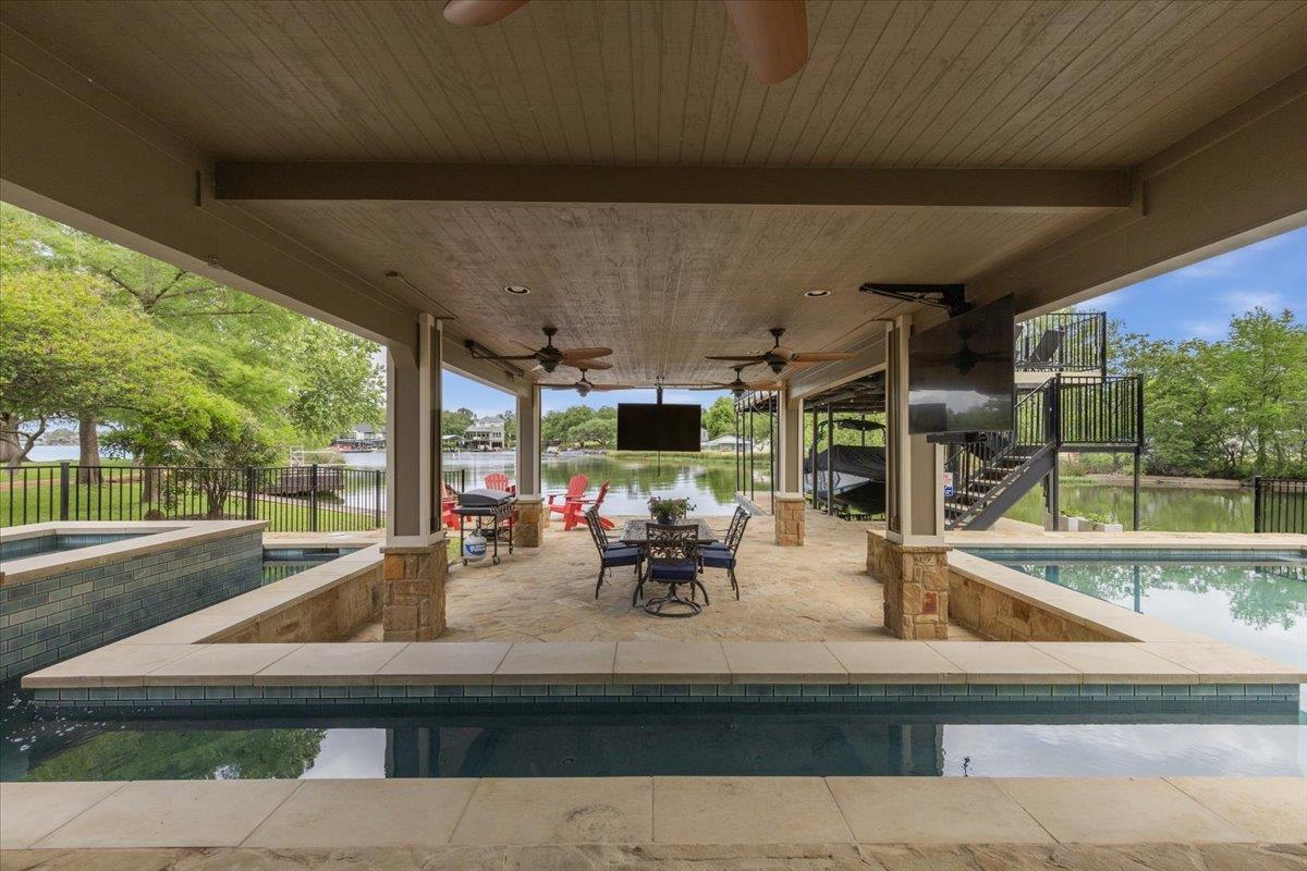 806 Misty Downs Dr, Granite Shoals, TX 78654