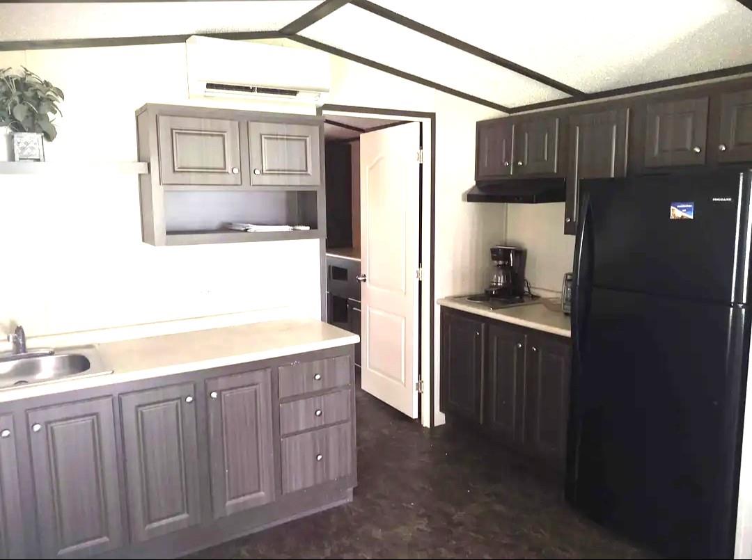 2713 Cory Ln, Spicewood, TX 78669