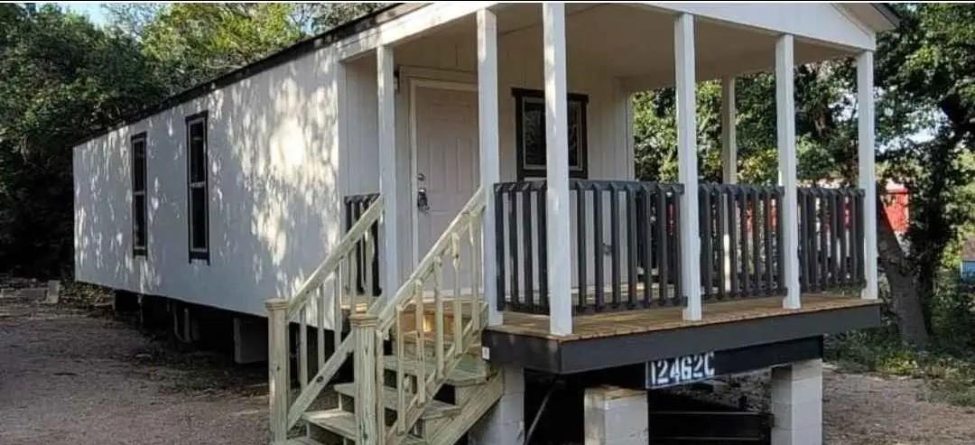 2713 Cory Ln, Spicewood, TX 78669