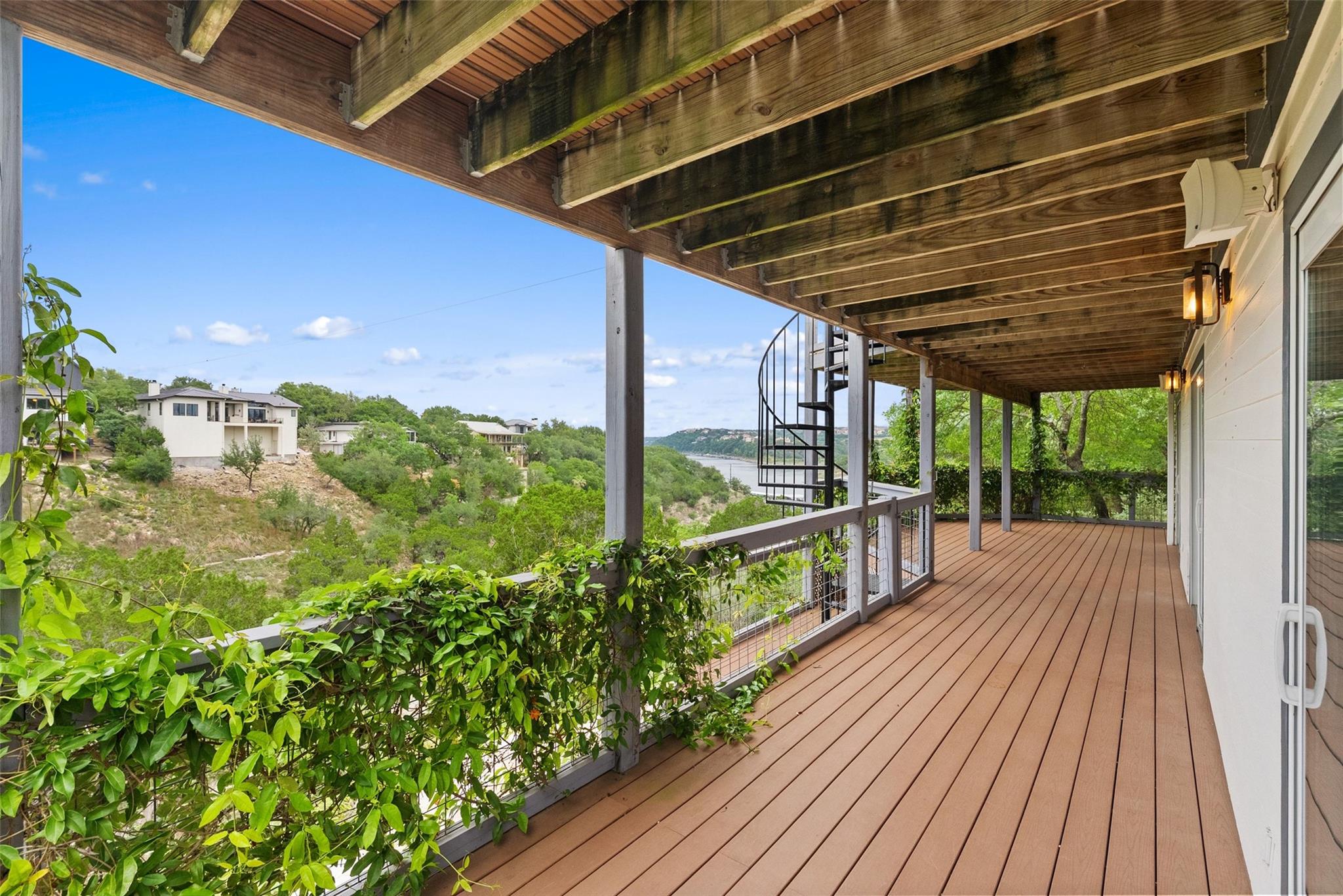19426 Fisher Ln, Spicewood, TX 78669