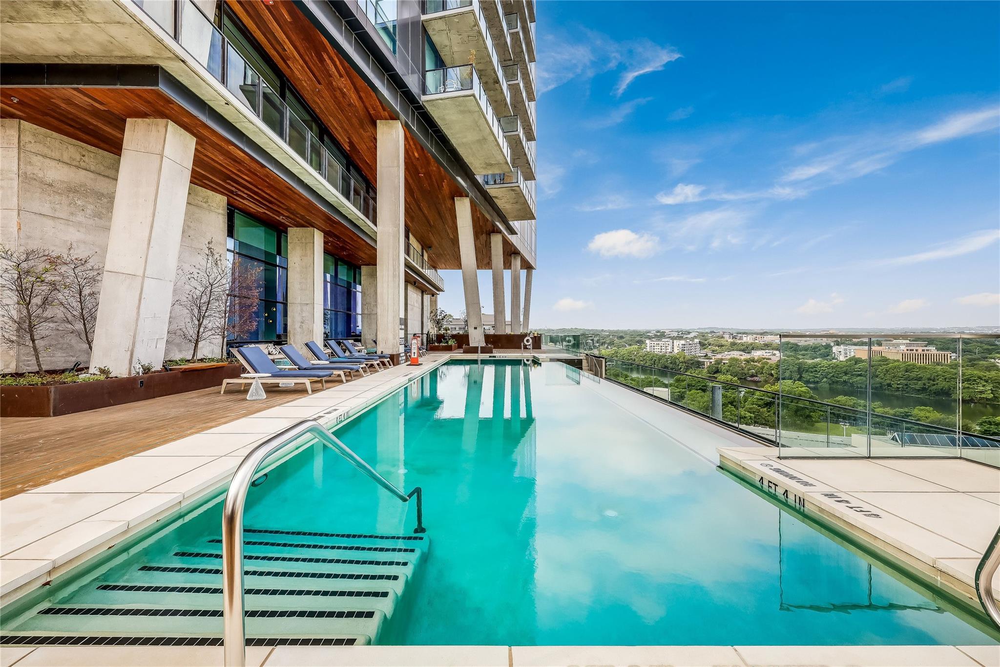 70 Rainey St # 2302, Austin, TX 78701