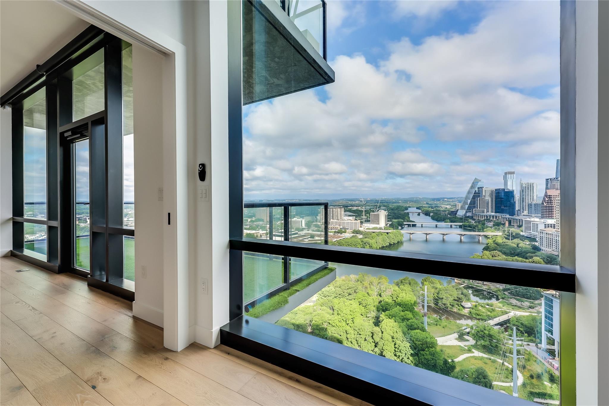 70 Rainey St # 2302, Austin, TX 78701
