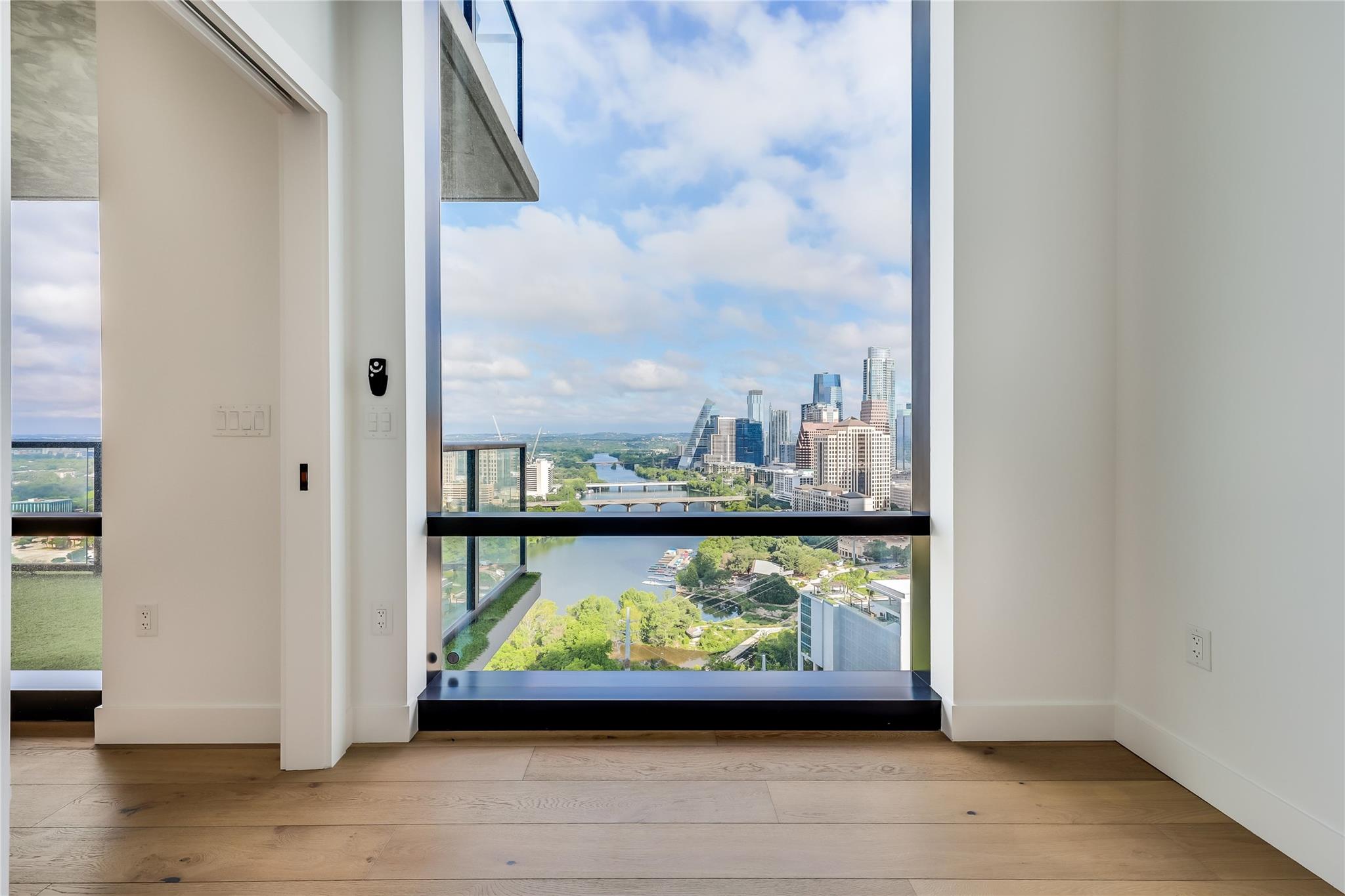 70 Rainey St # 2302, Austin, TX 78701