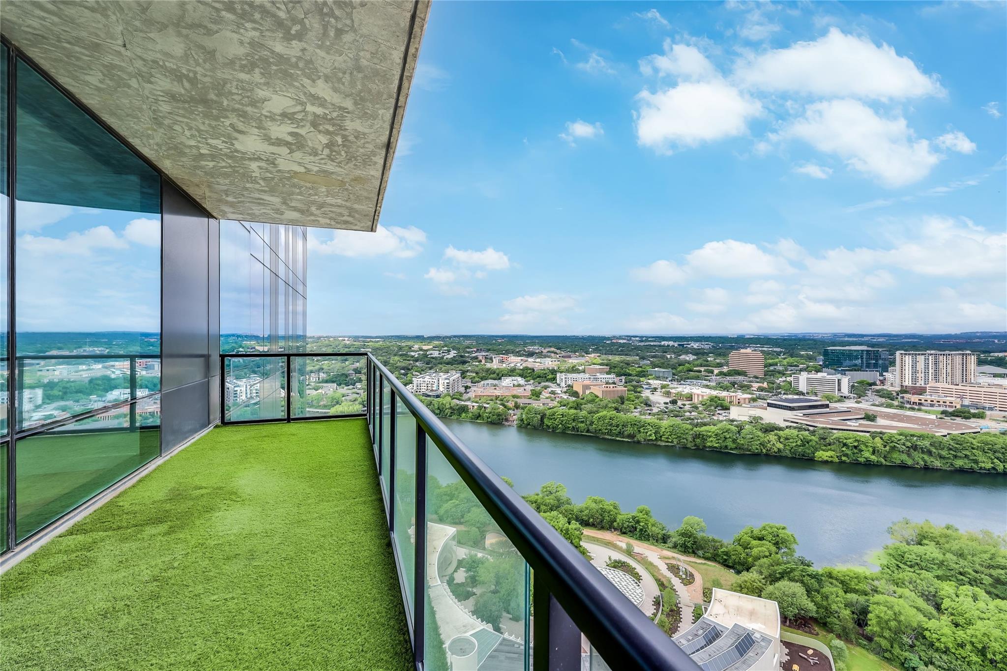 70 Rainey St # 2302, Austin, TX 78701