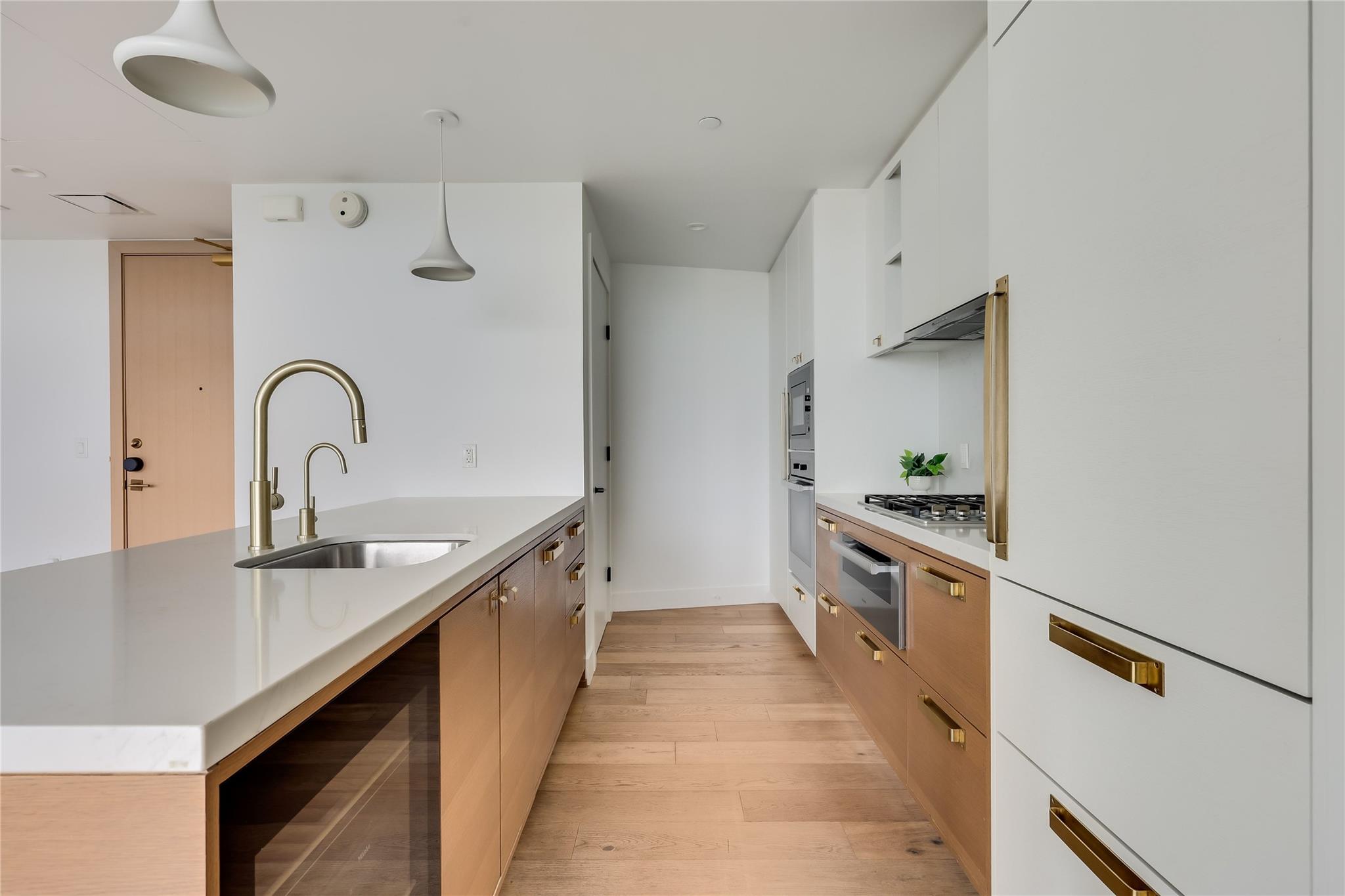 70 Rainey St # 2302, Austin, TX 78701