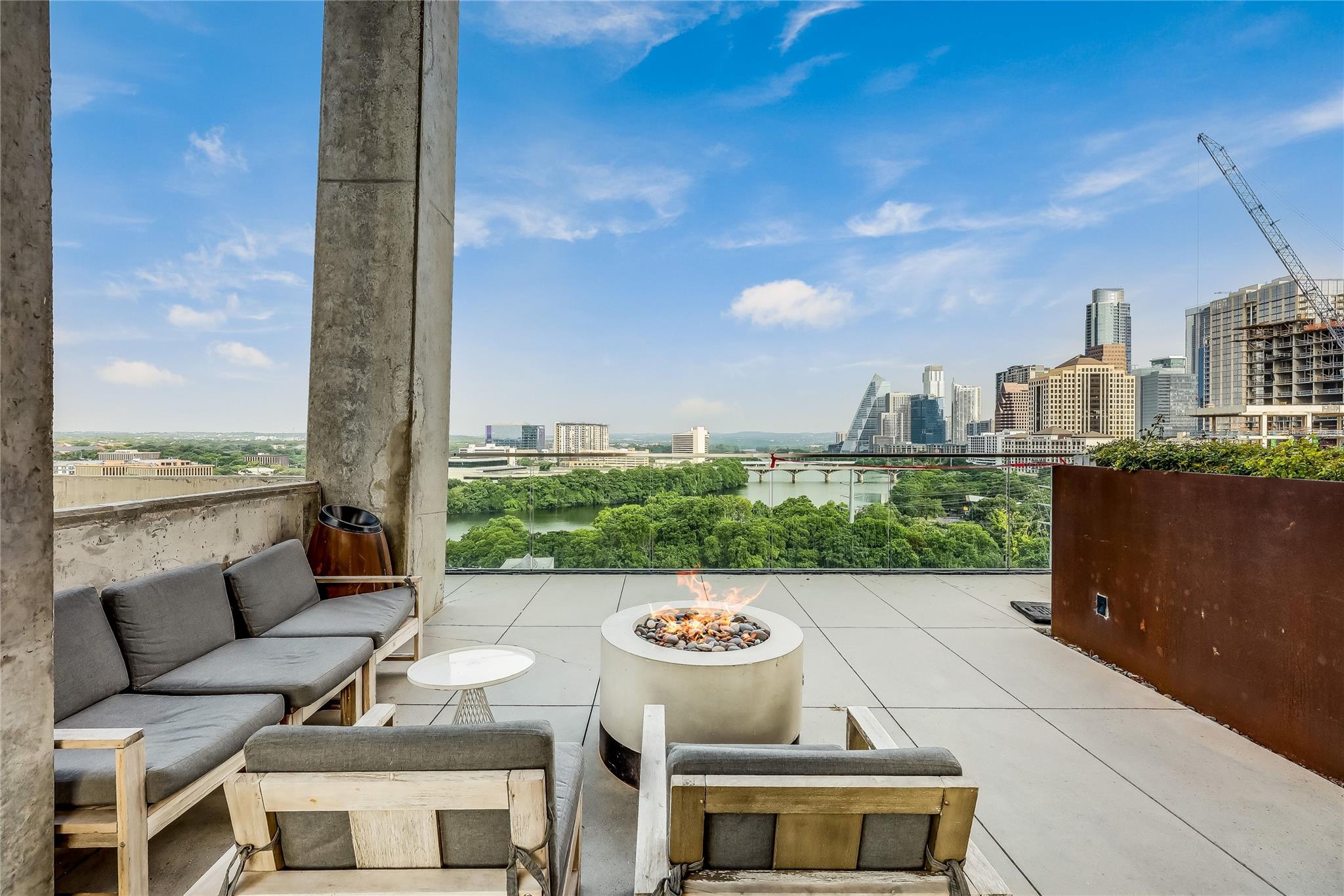 70 Rainey St # 2302, Austin, TX 78701